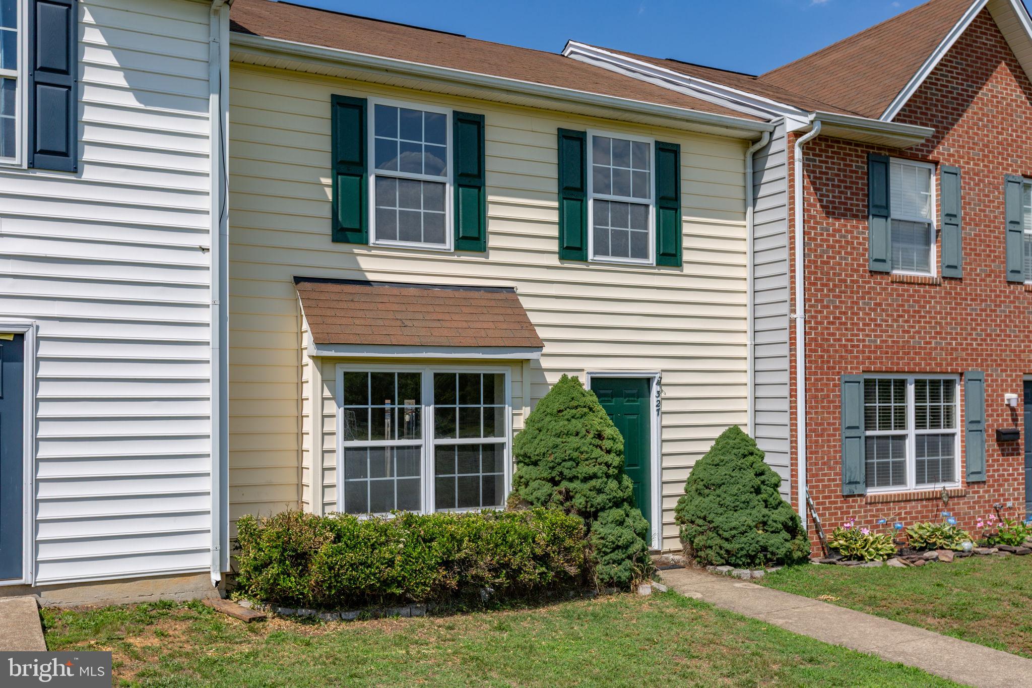 327 ELLERY COURT