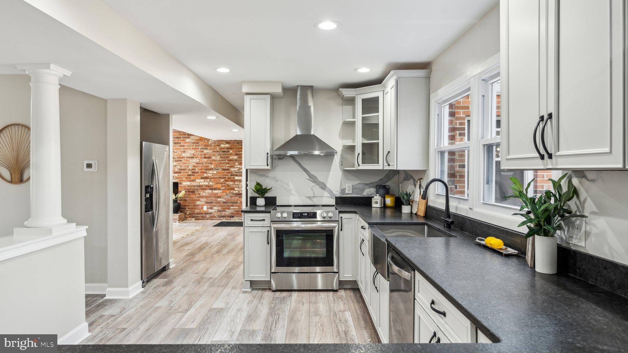 HALLOWING POINT RIVER ESTATES - Residential