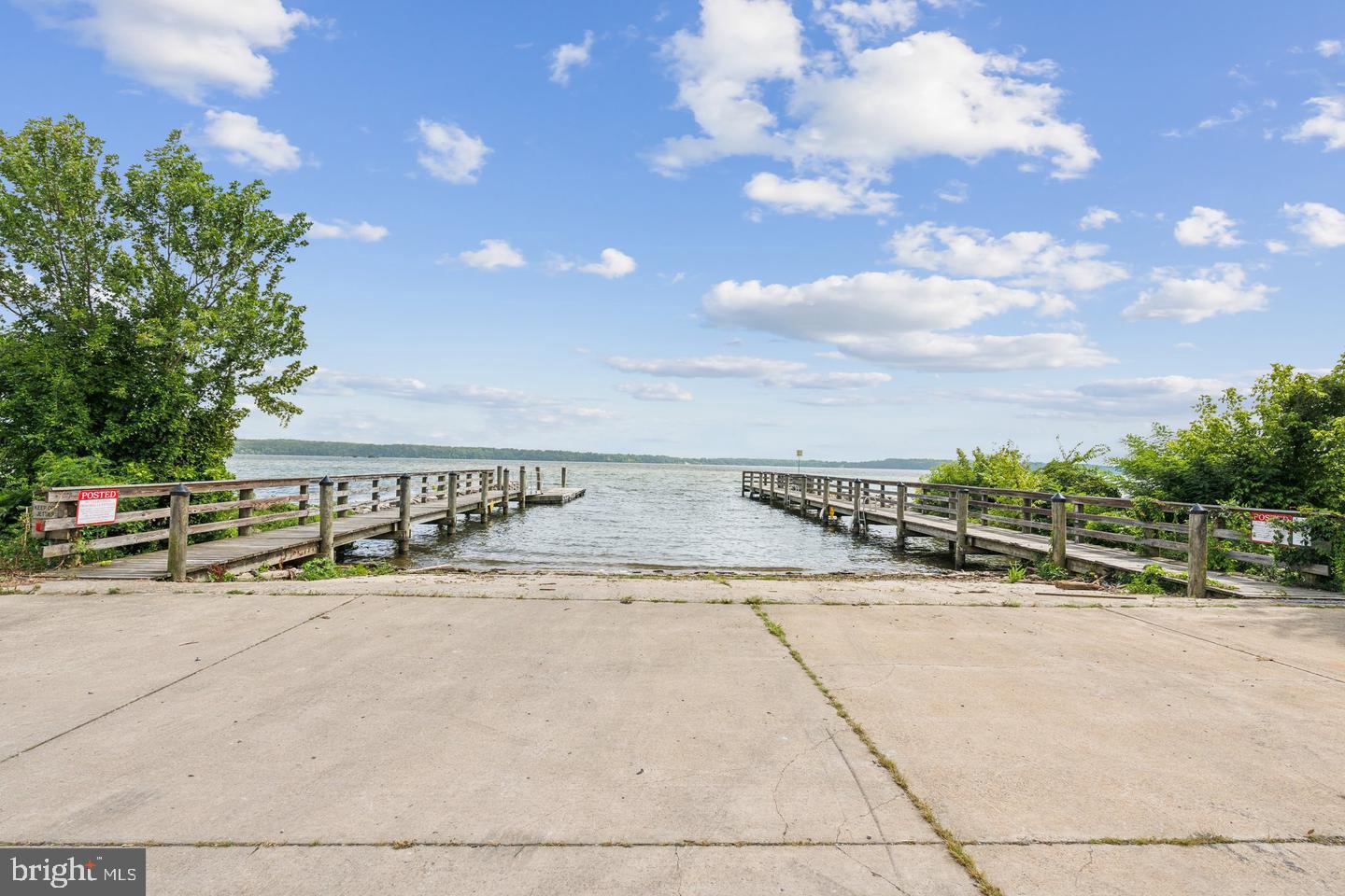 HALLOWING POINT RIVER ESTATES - Residential