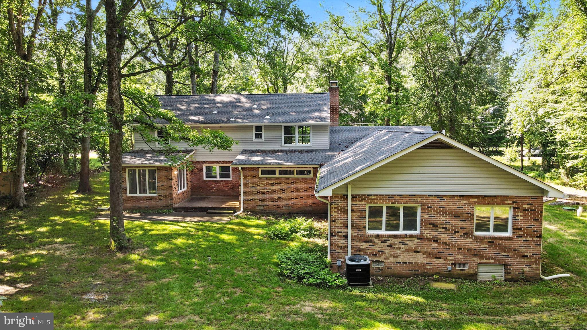 HALLOWING POINT RIVER ESTATES - Residential