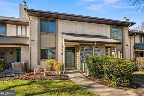 60 Hampshire Drive, Plainsboro, NJ MLS: NJMX2010874
