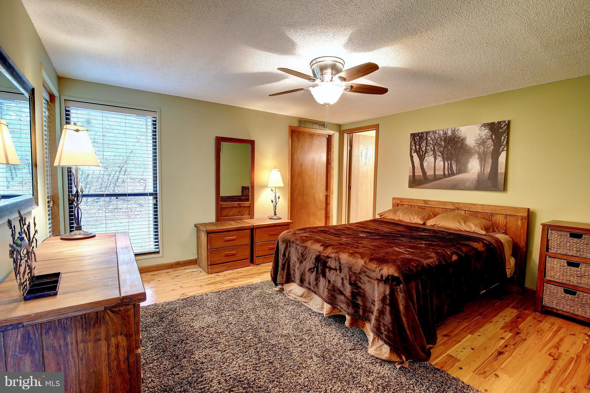 THE WOODS - Residential