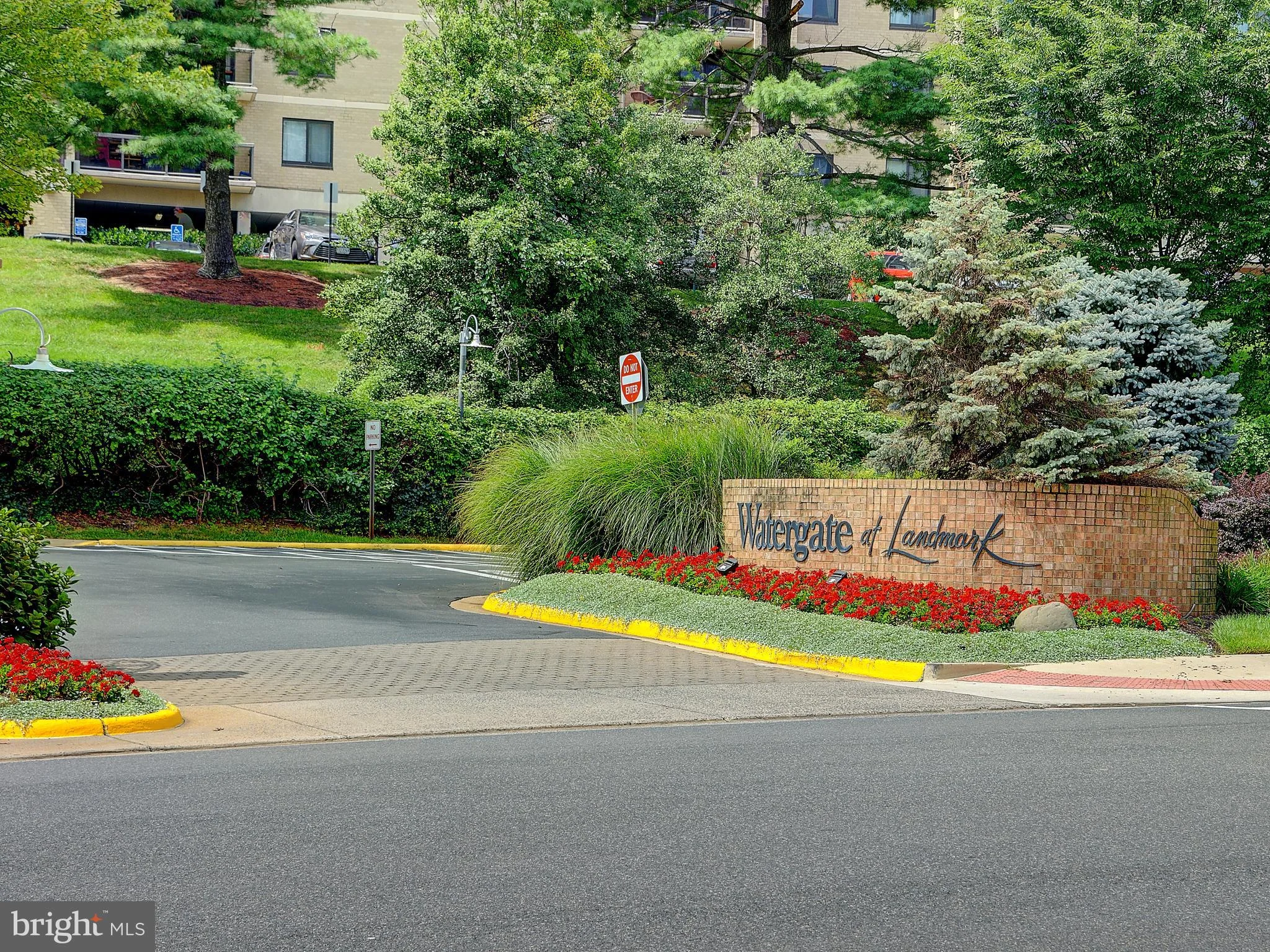 205 Yoakum Parkway Unit 222, Alexandria, VA 22304