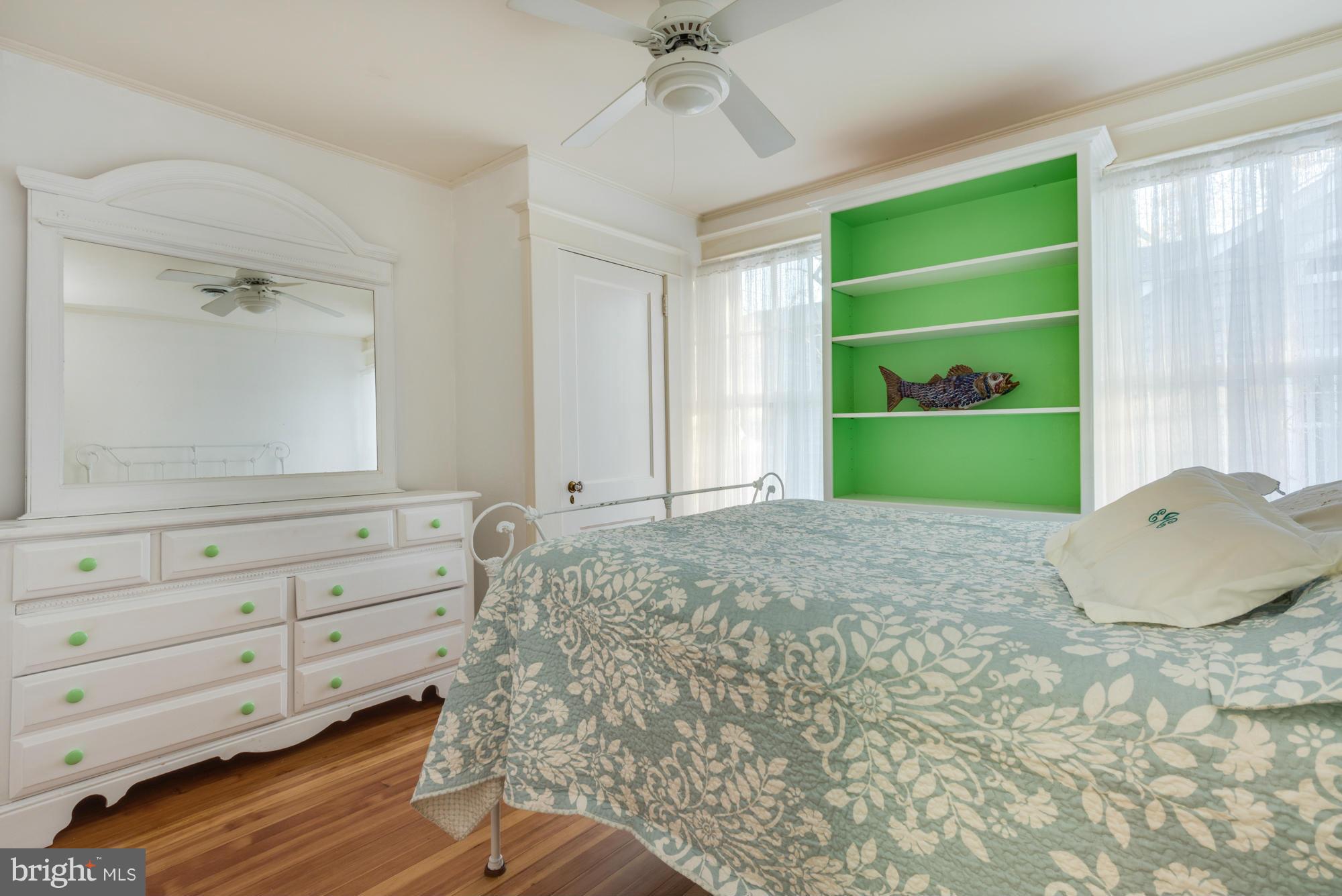 MURRAY HILL - Residential