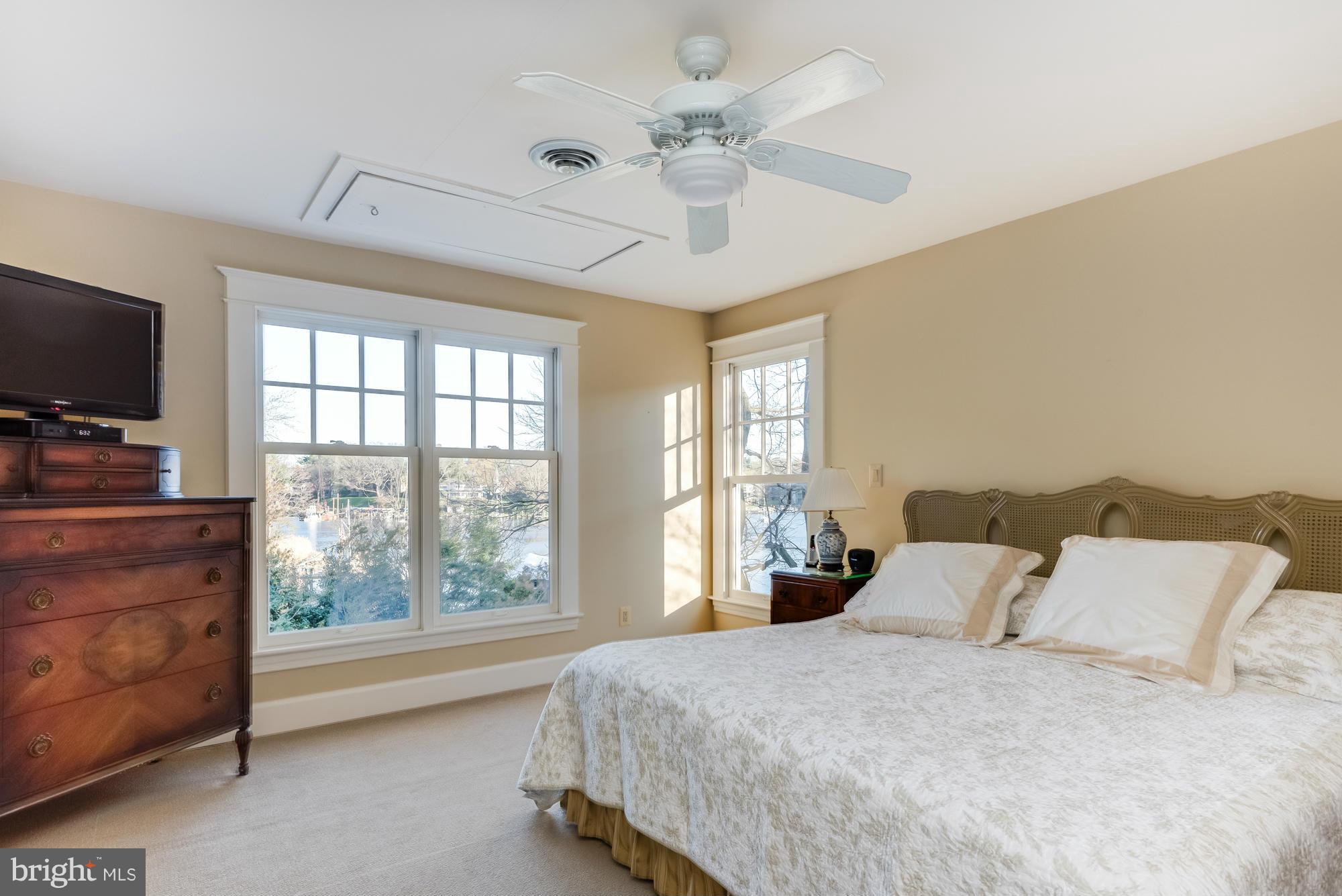 MURRAY HILL - Residential