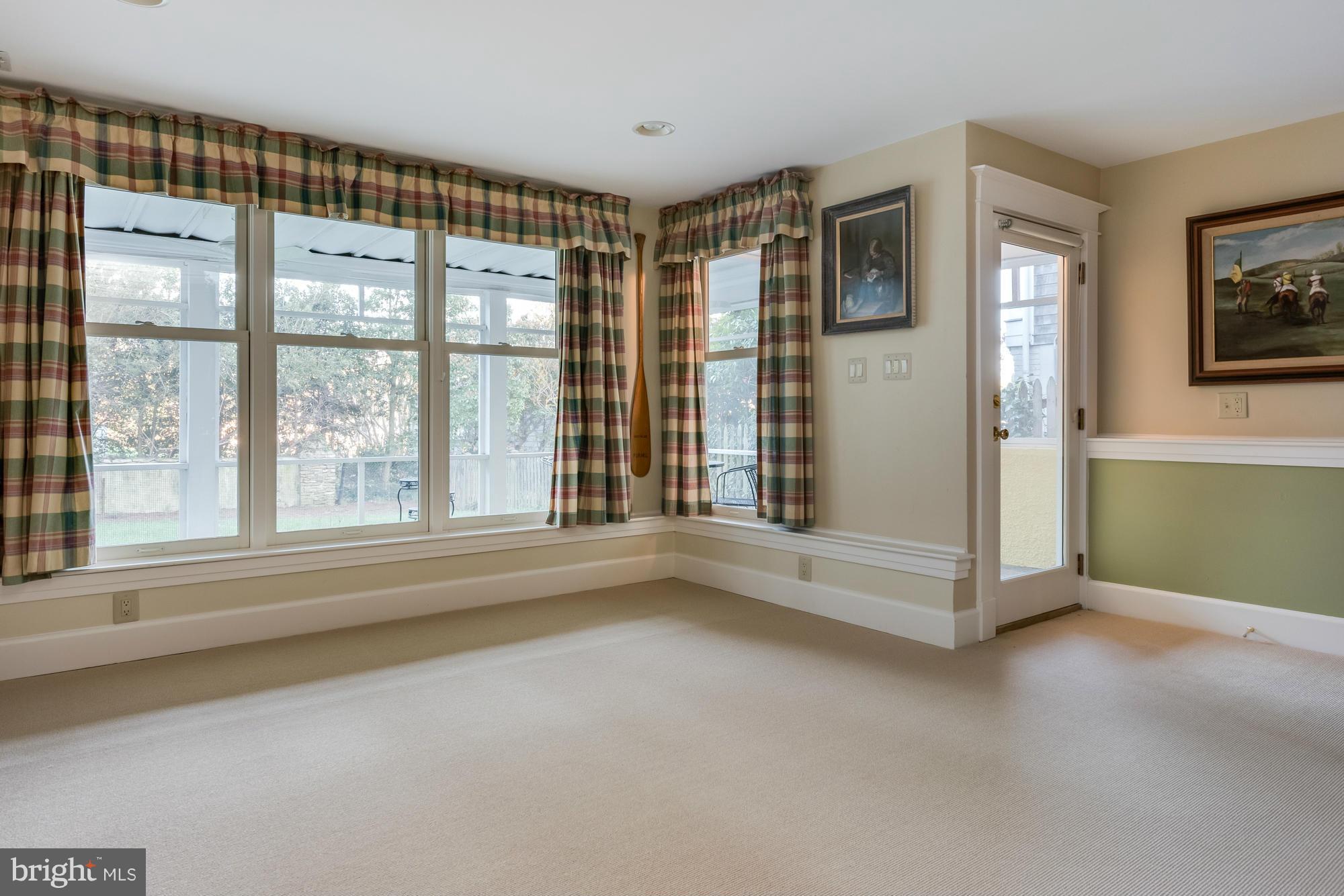 MURRAY HILL - Residential