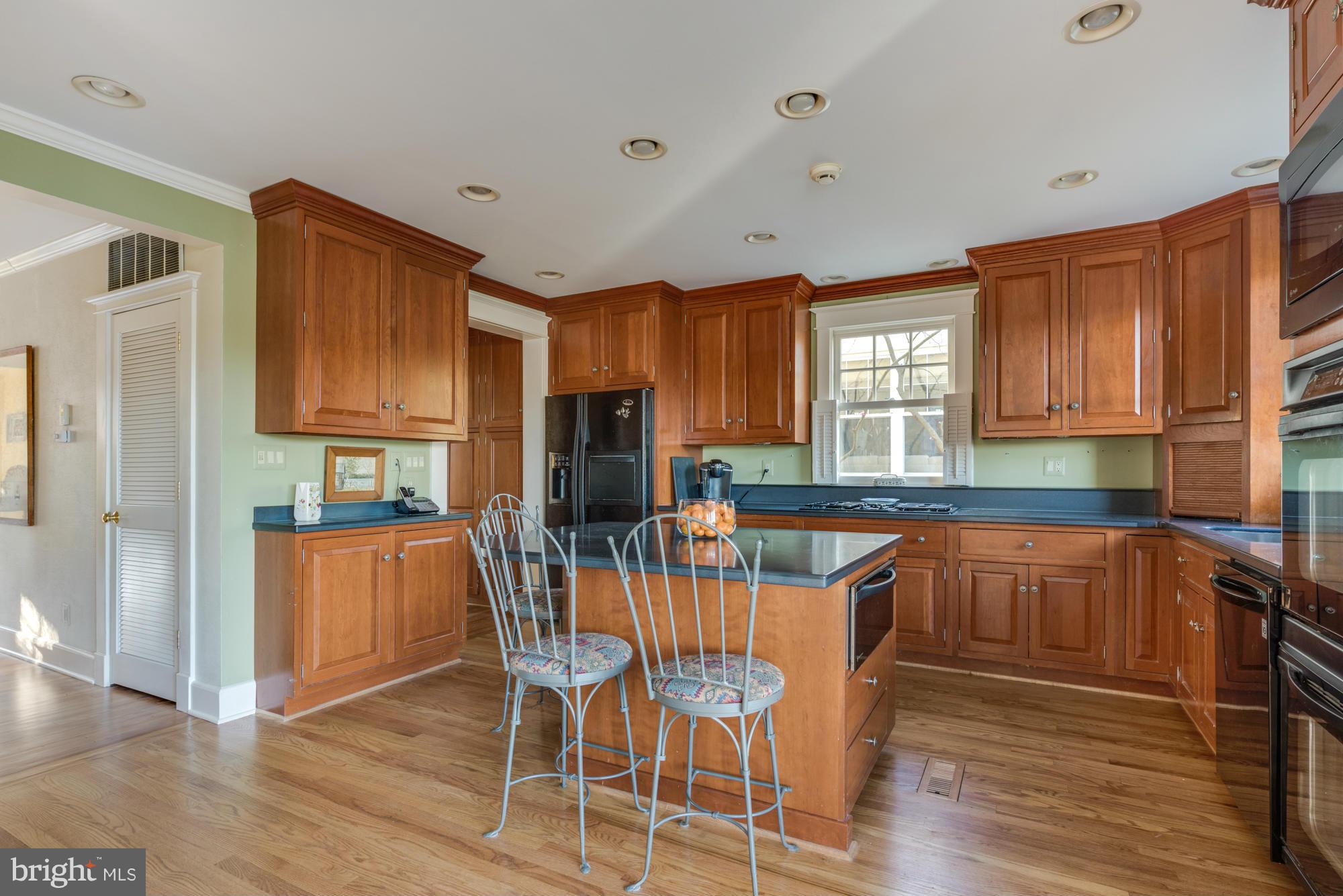 MURRAY HILL - Residential