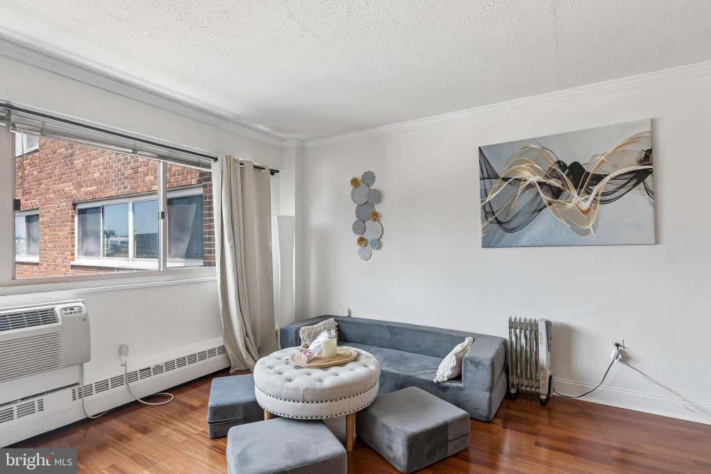 Photo of 2101 Chestnut Street #1726, PHILADELPHIA, PA 19103 (MLS # PAPH2647974)