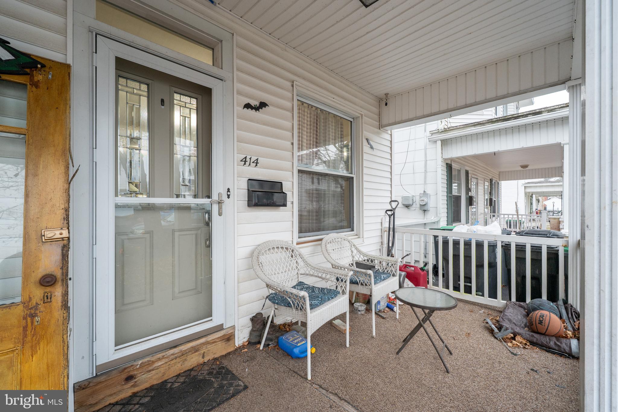 414 W WASHINGTON STREET