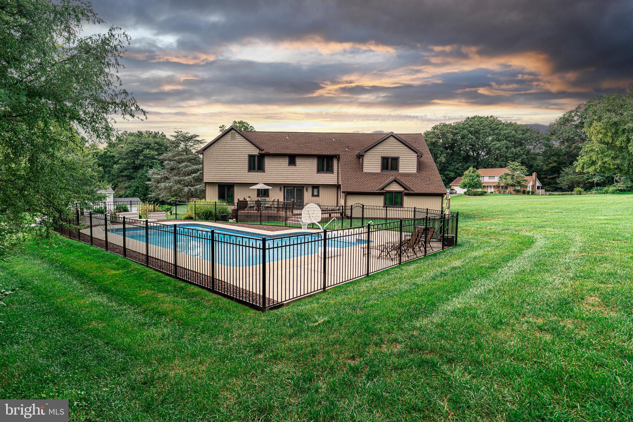 2308 SHEPHERD COURT