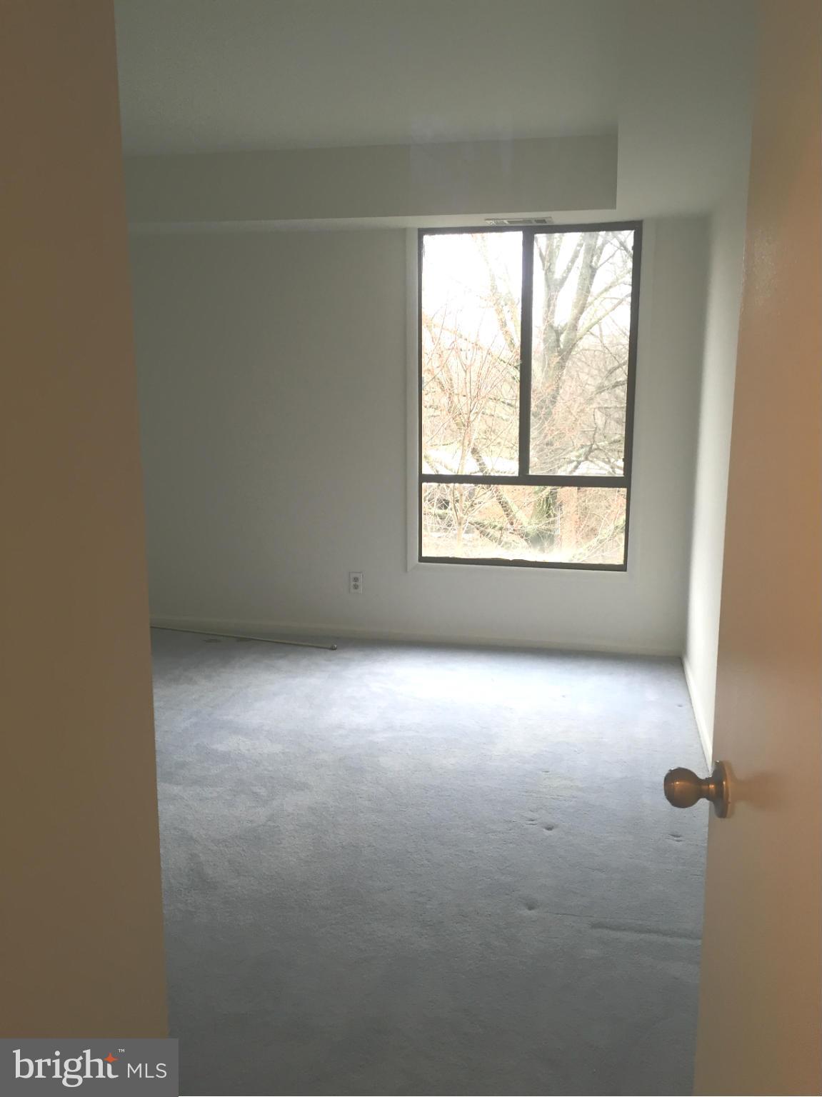 HERITAGE COURT - Residential Lease