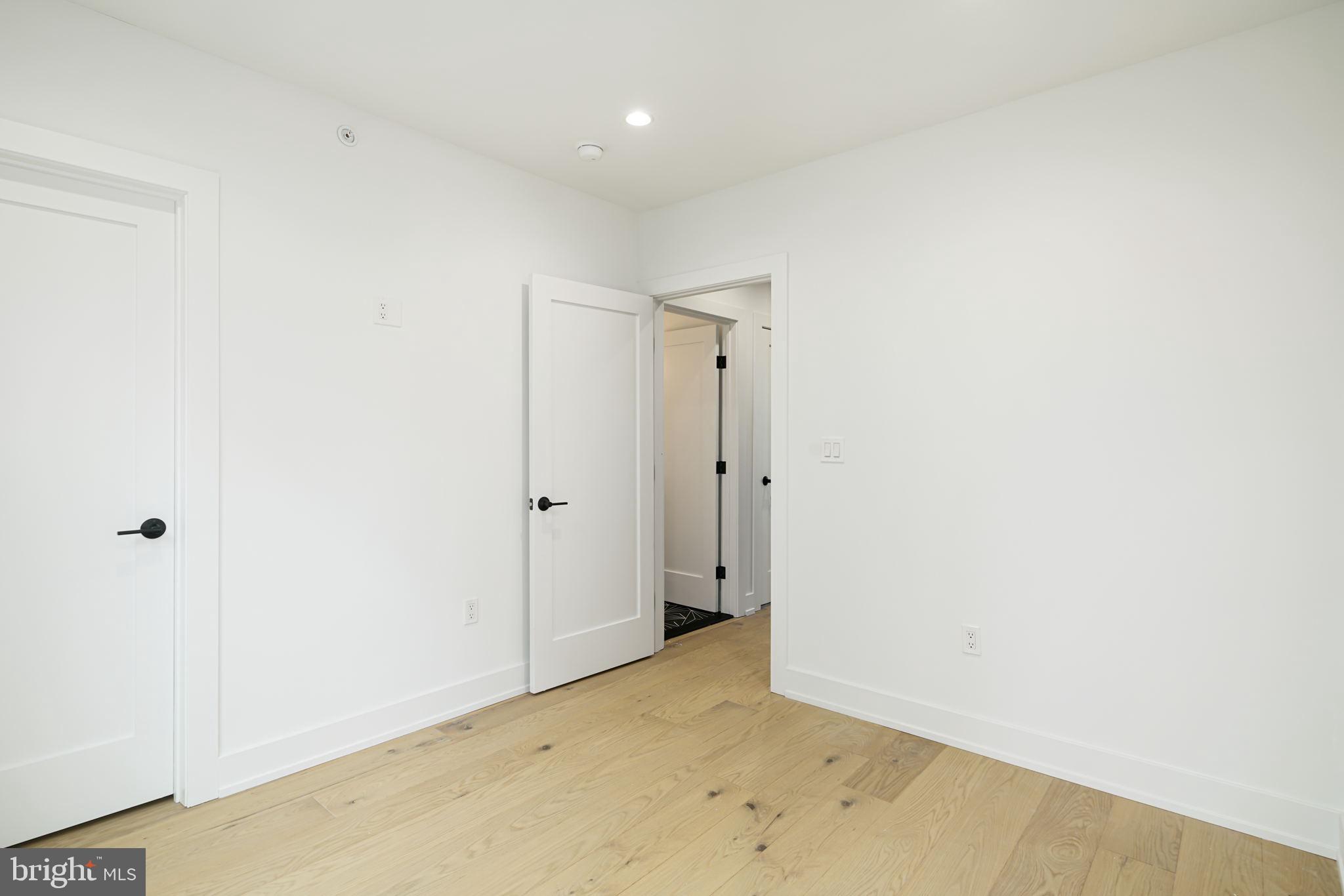 GRADUATE HOSPITAL - Residential