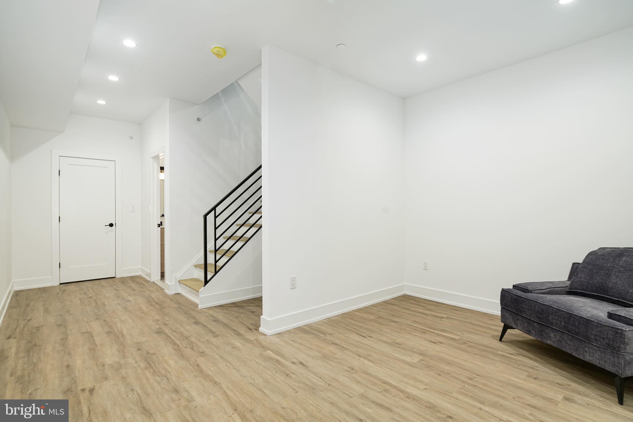 GRADUATE HOSPITAL - Residential