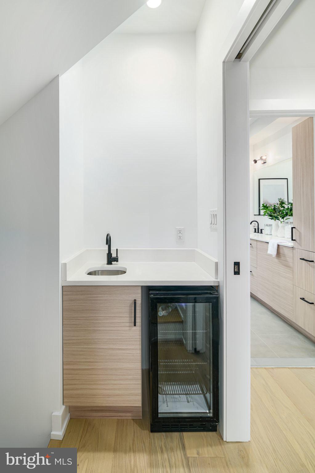 GRADUATE HOSPITAL - Residential