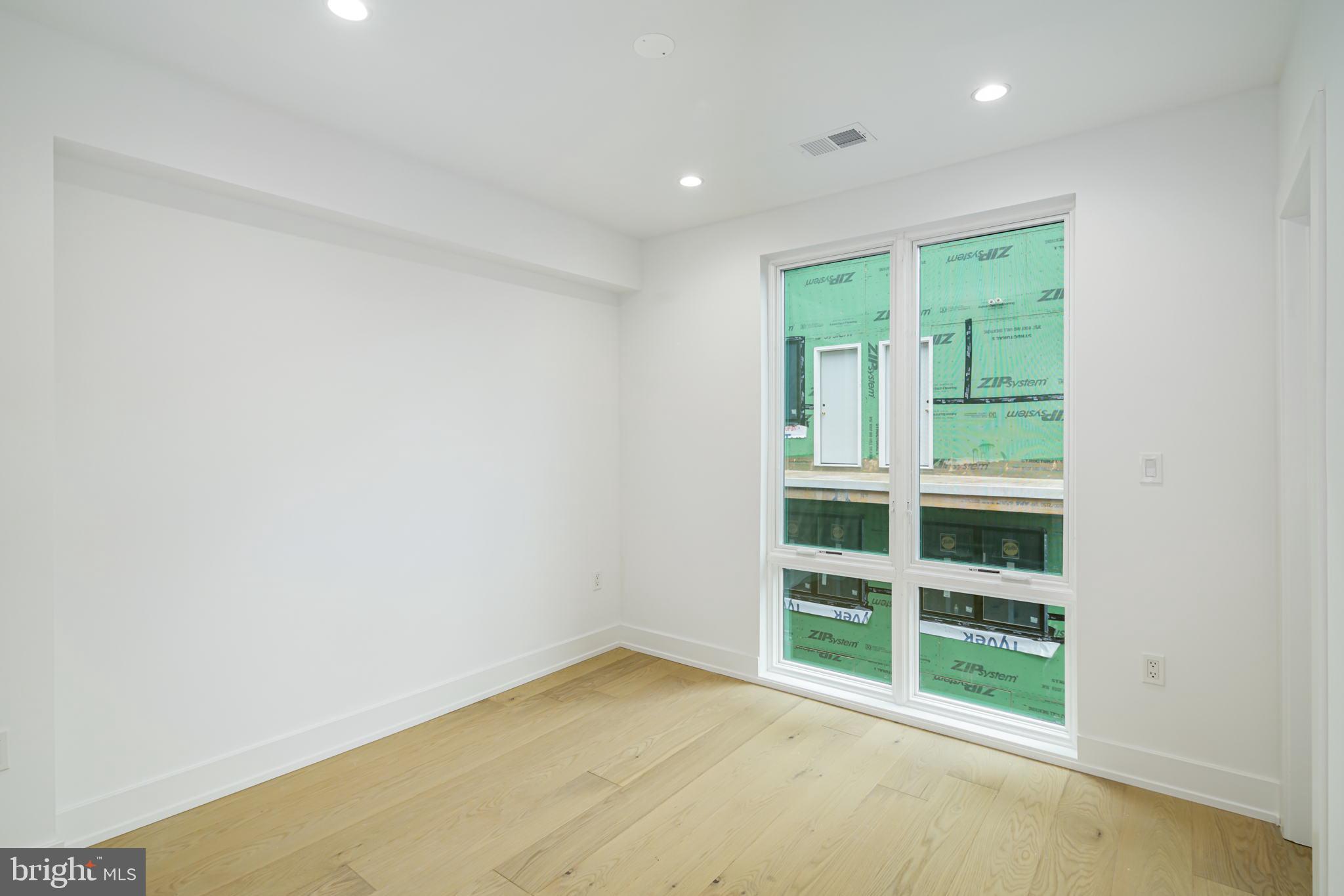 GRADUATE HOSPITAL - Residential