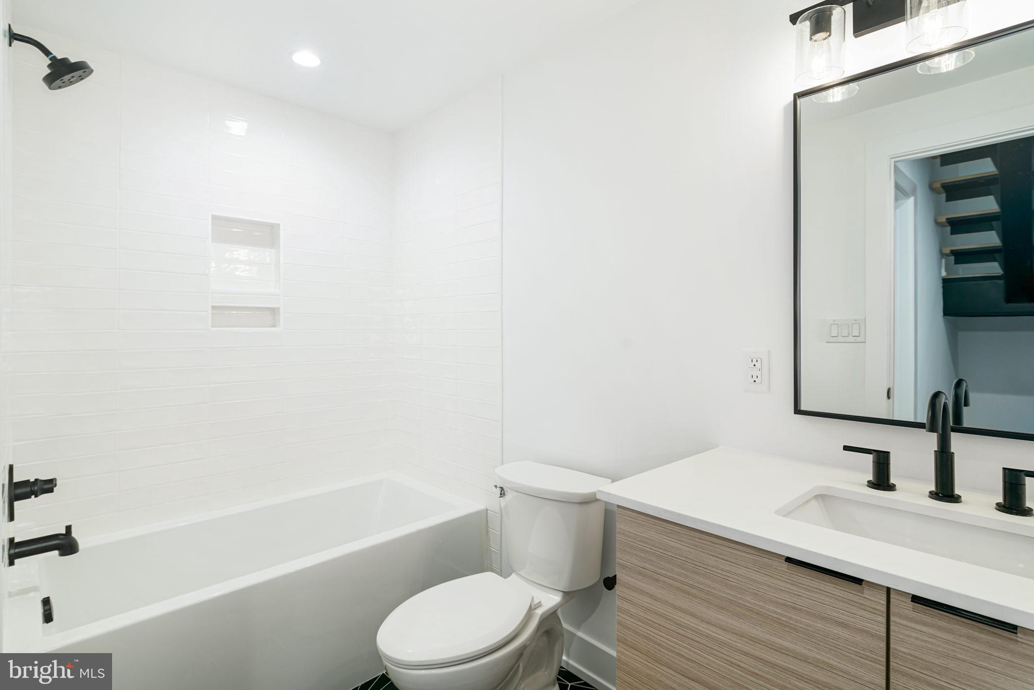 GRADUATE HOSPITAL - Residential