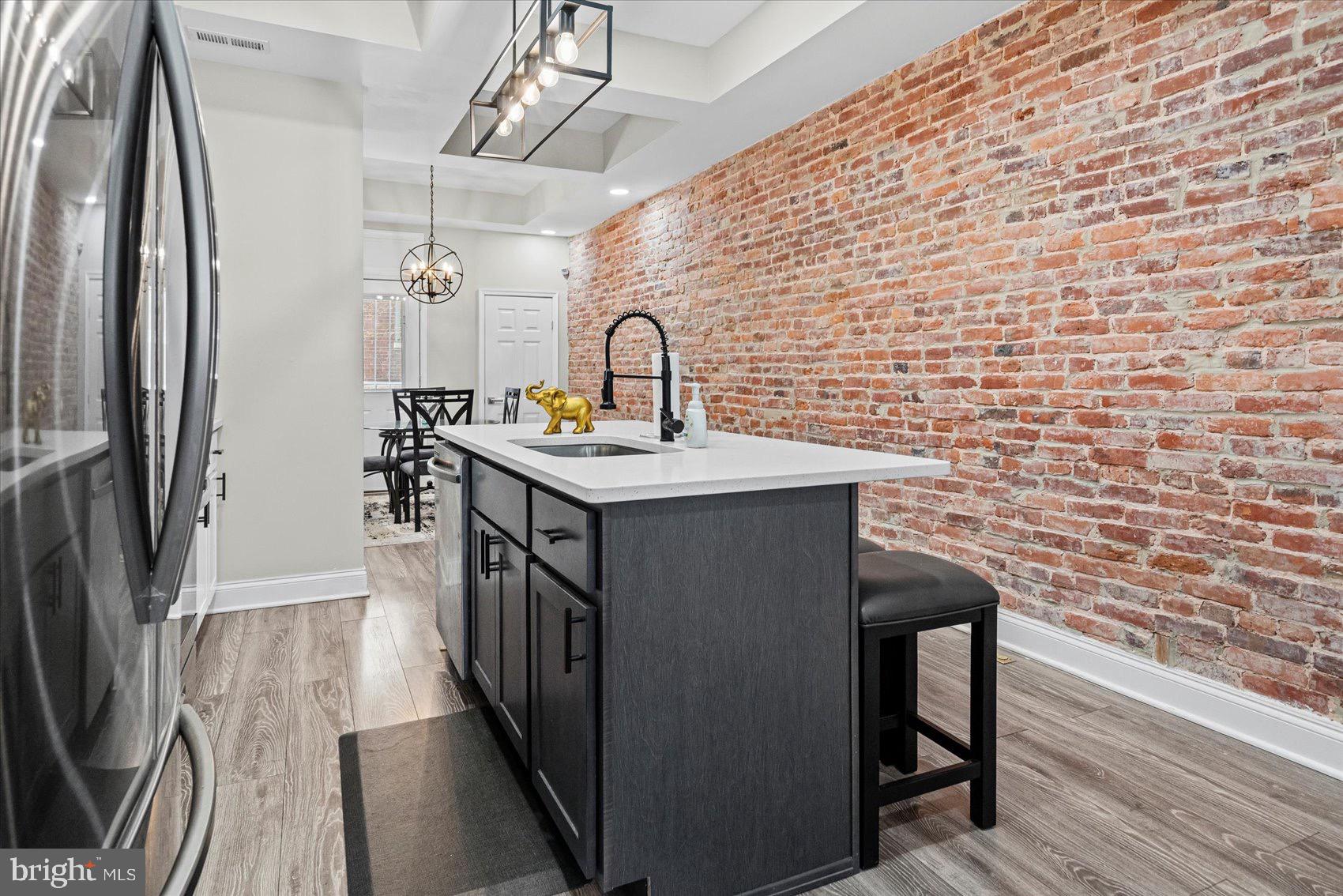 ROSEMONT - Residential