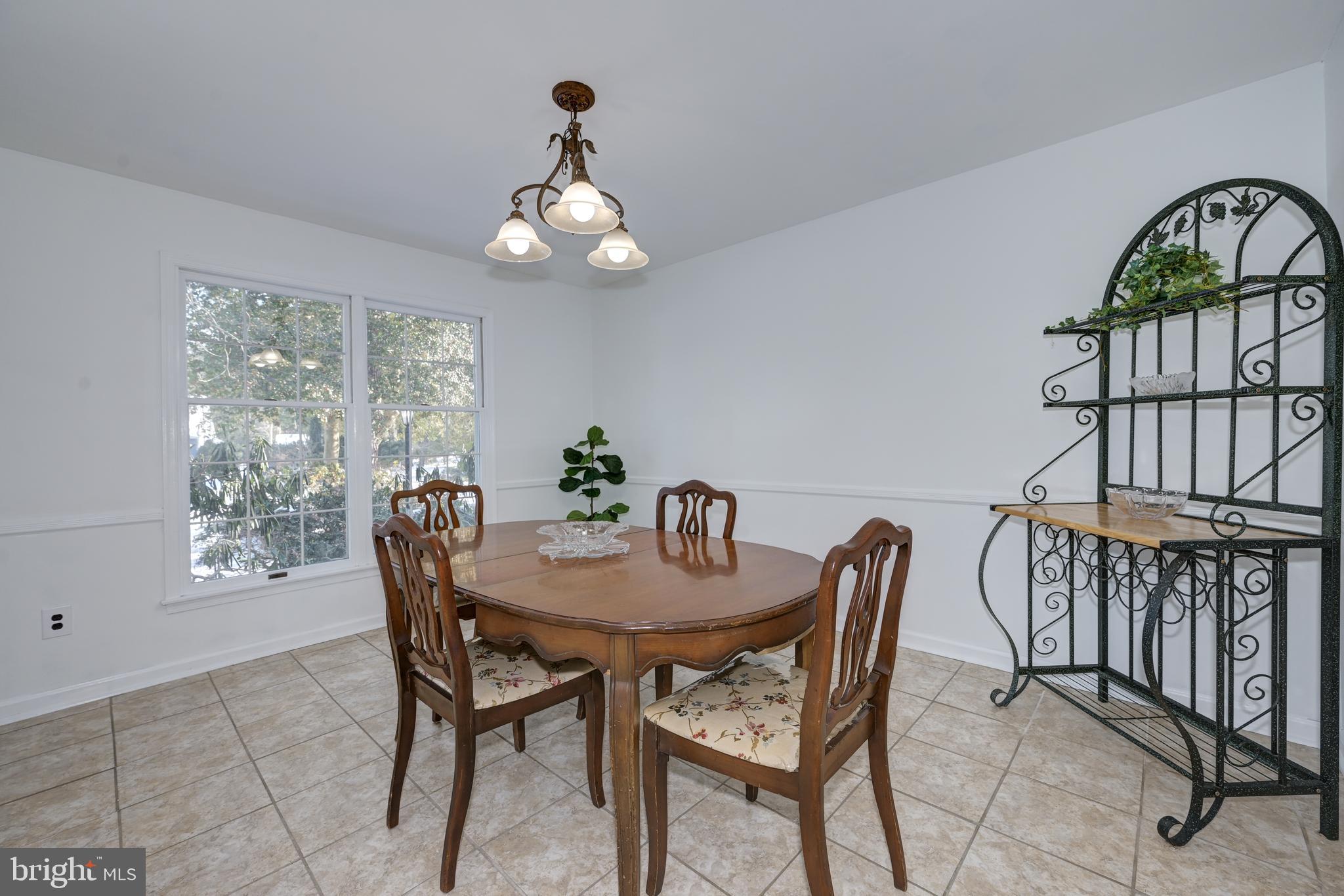 SHERWOOD FOREST - Residential