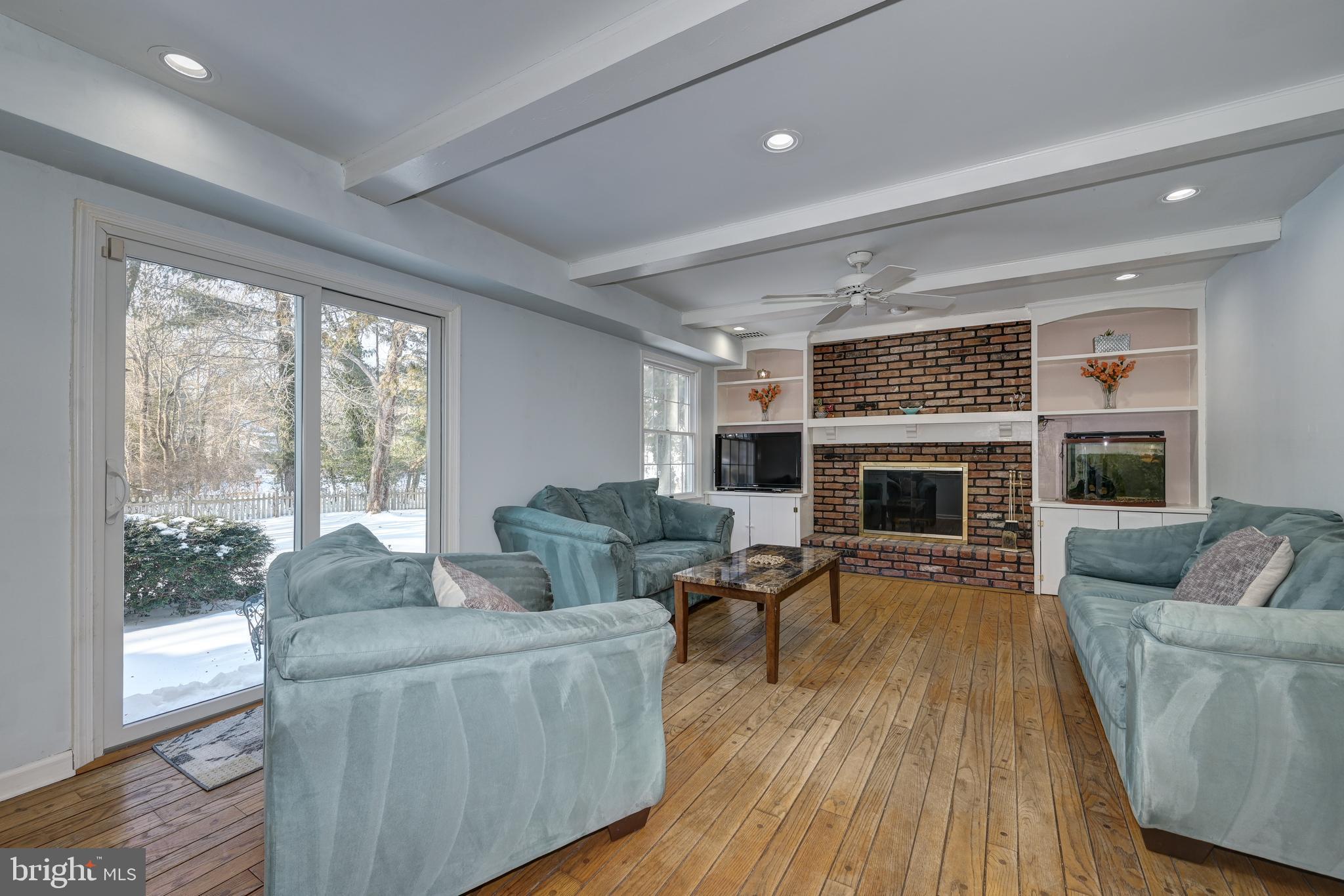 SHERWOOD FOREST - Residential