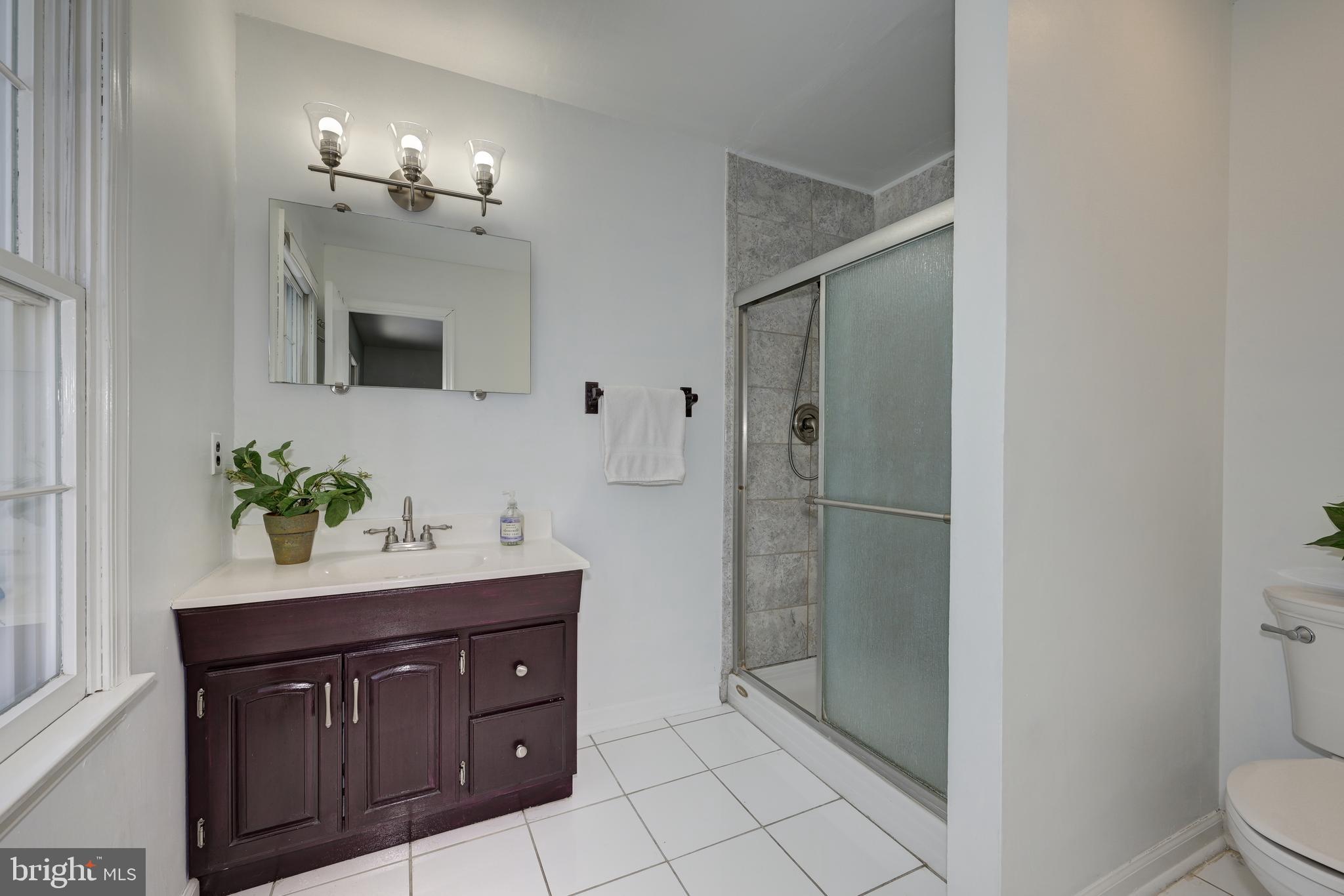 SHERWOOD FOREST - Residential