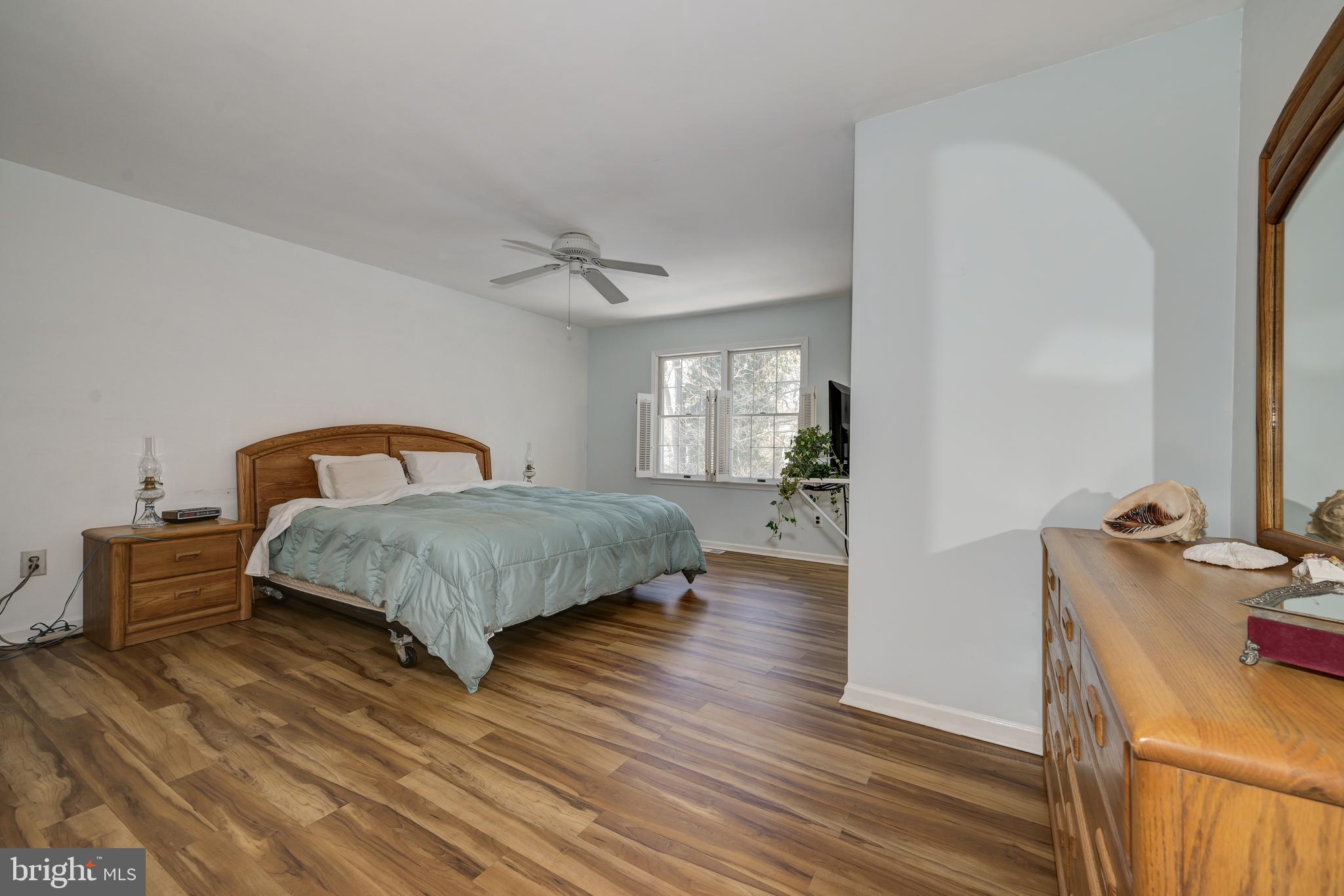 SHERWOOD FOREST - Residential