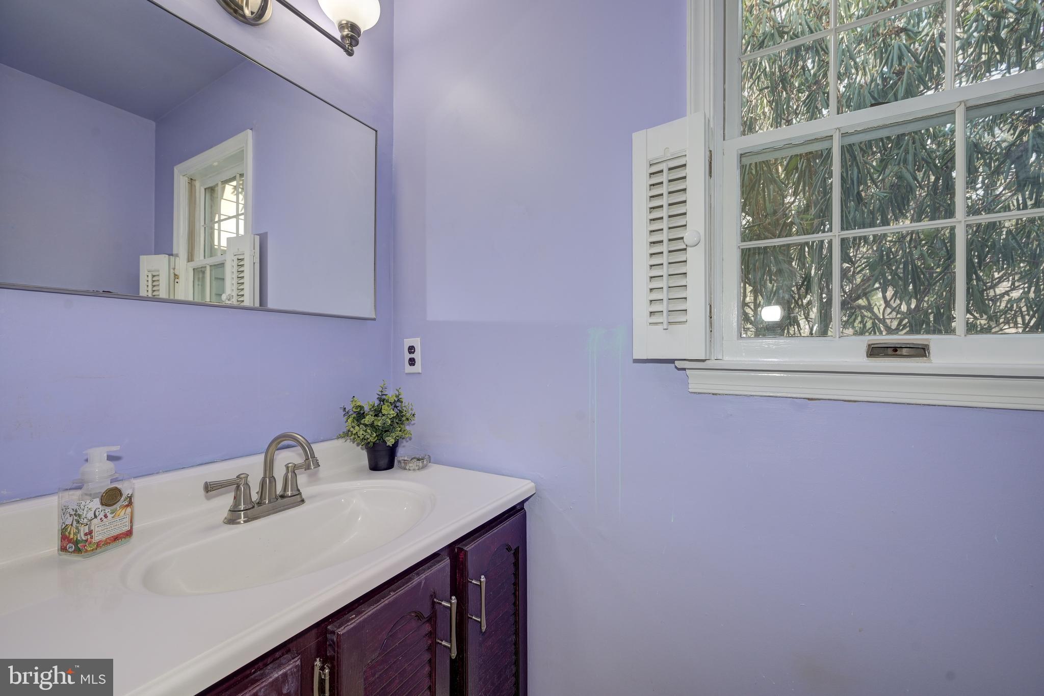 SHERWOOD FOREST - Residential