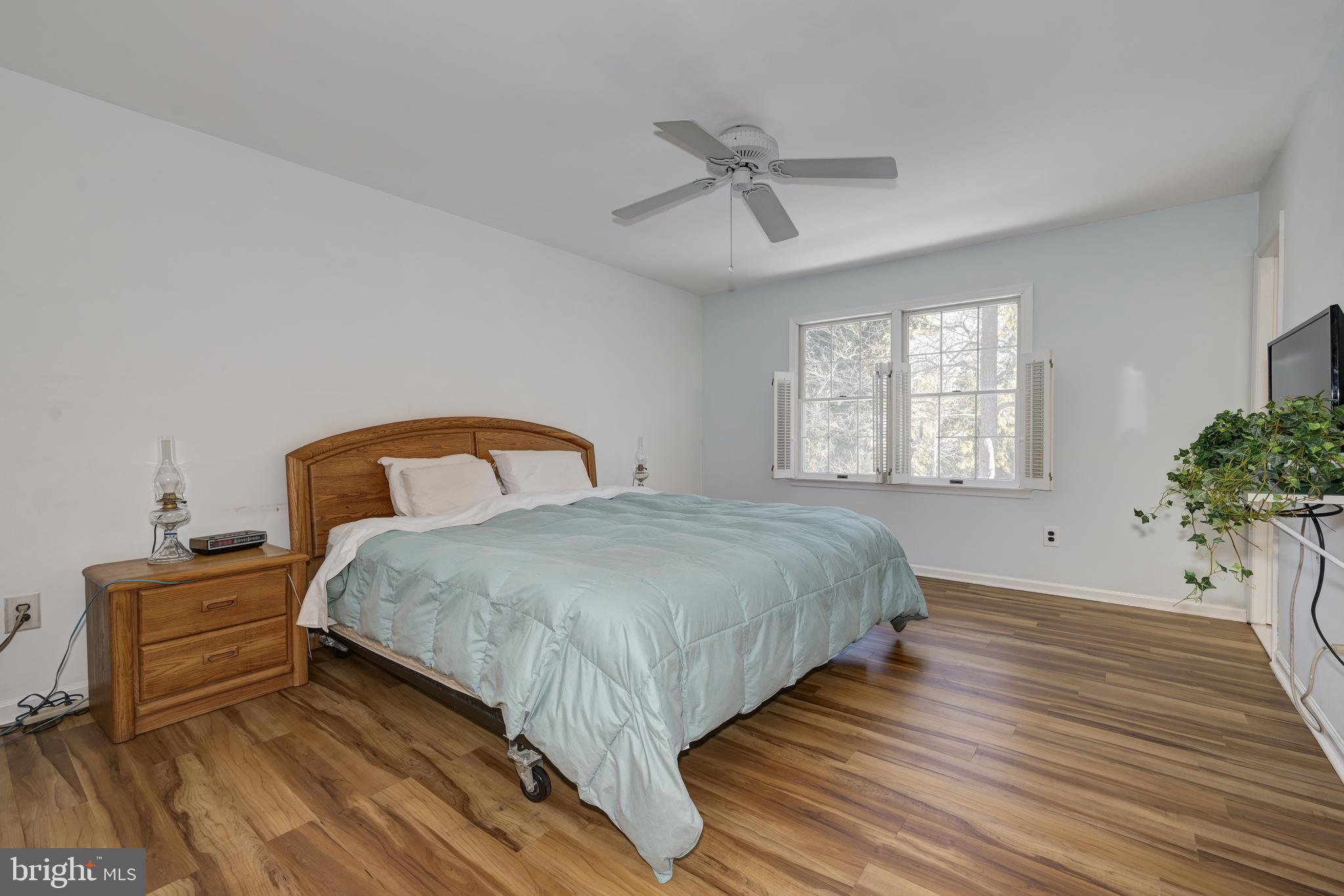 SHERWOOD FOREST - Residential