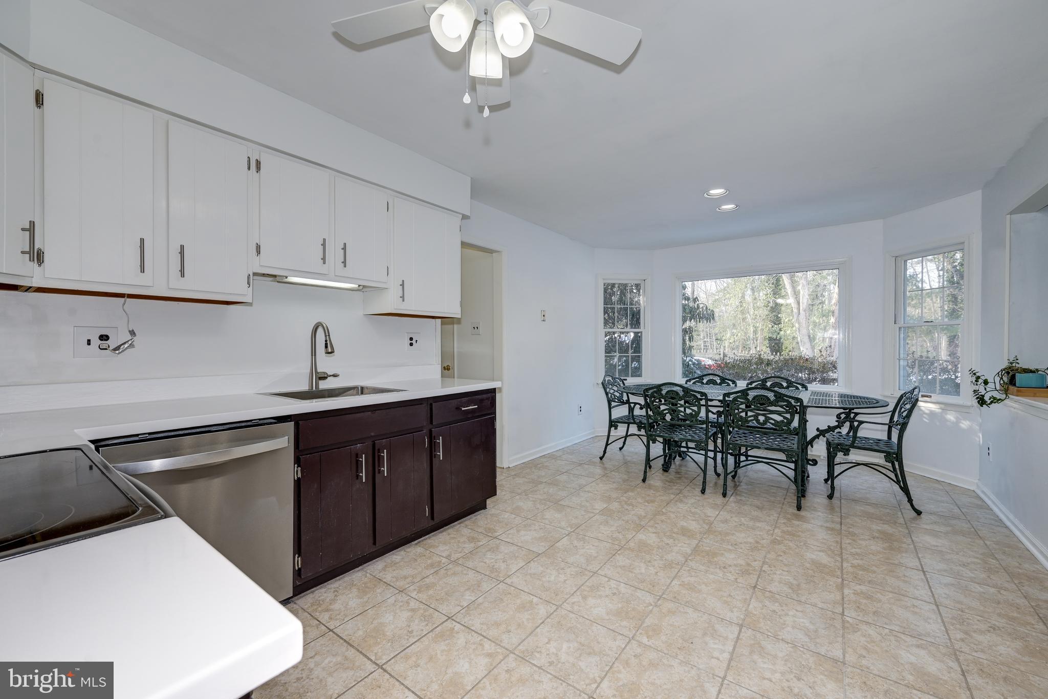 SHERWOOD FOREST - Residential