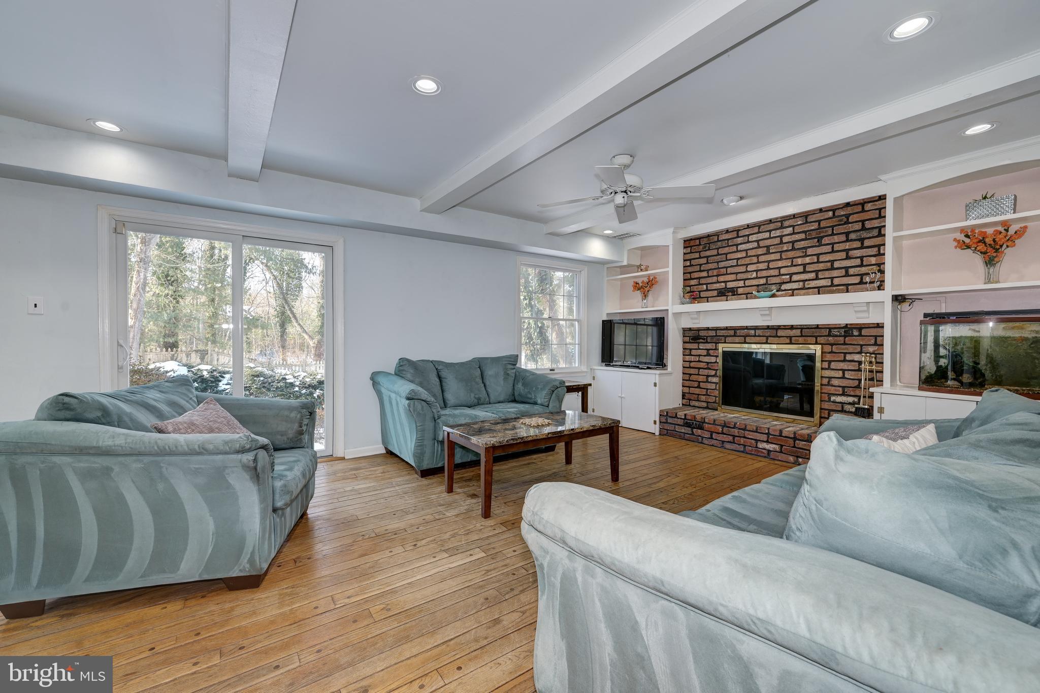 SHERWOOD FOREST - Residential