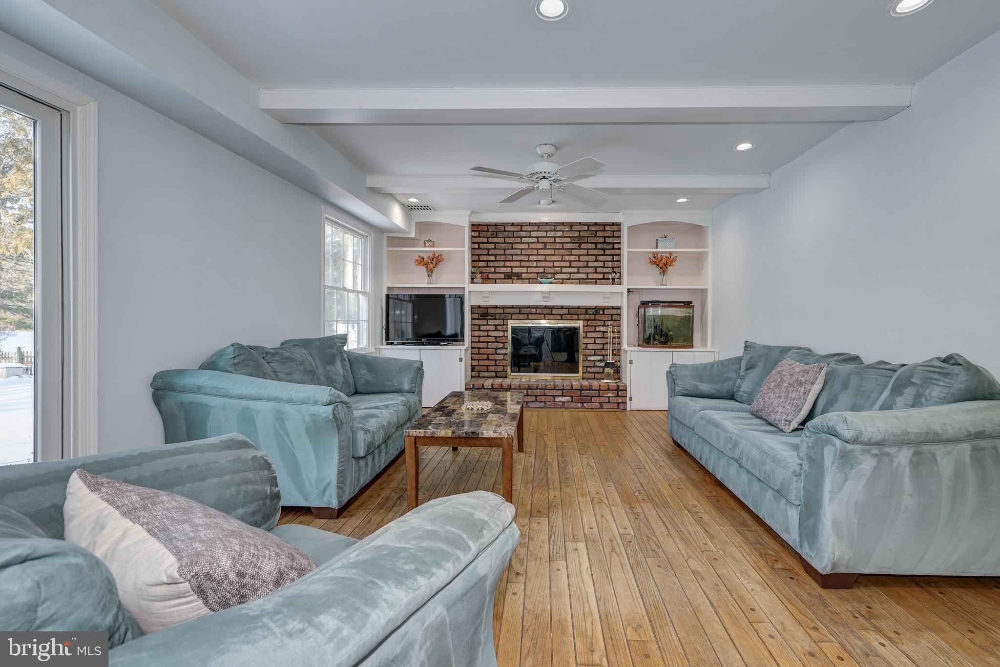 SHERWOOD FOREST - Residential