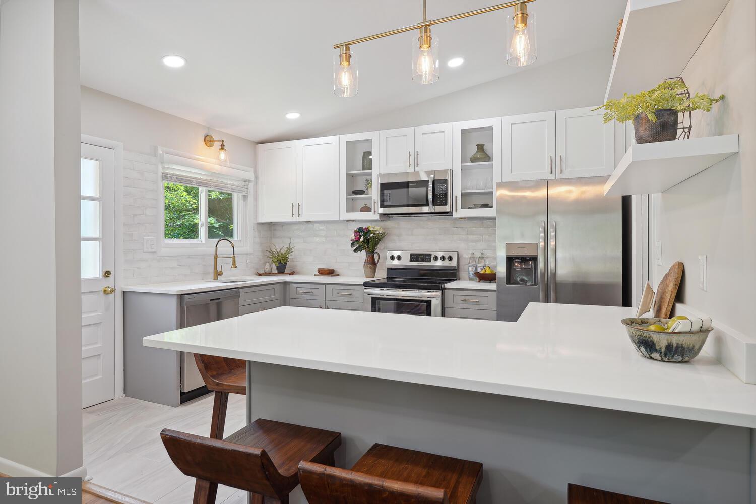 GLEN ECHO - Residential Lease