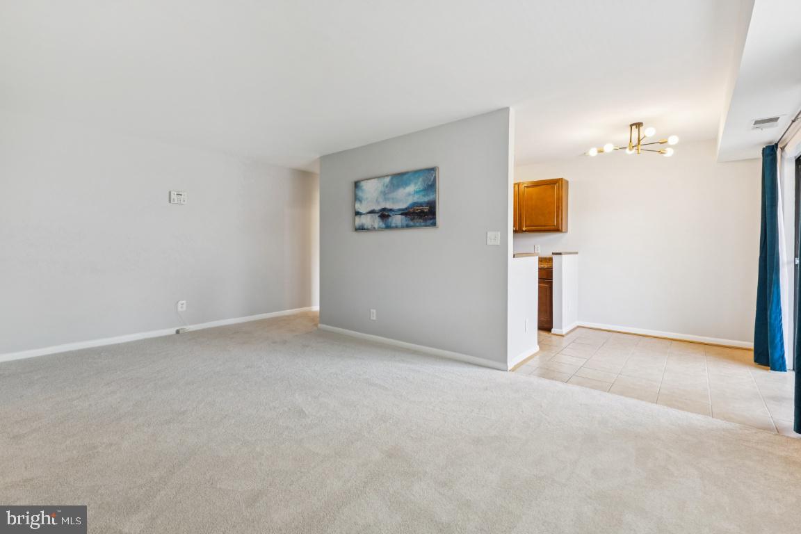 HUNTINGTON WALK - Residential Lease