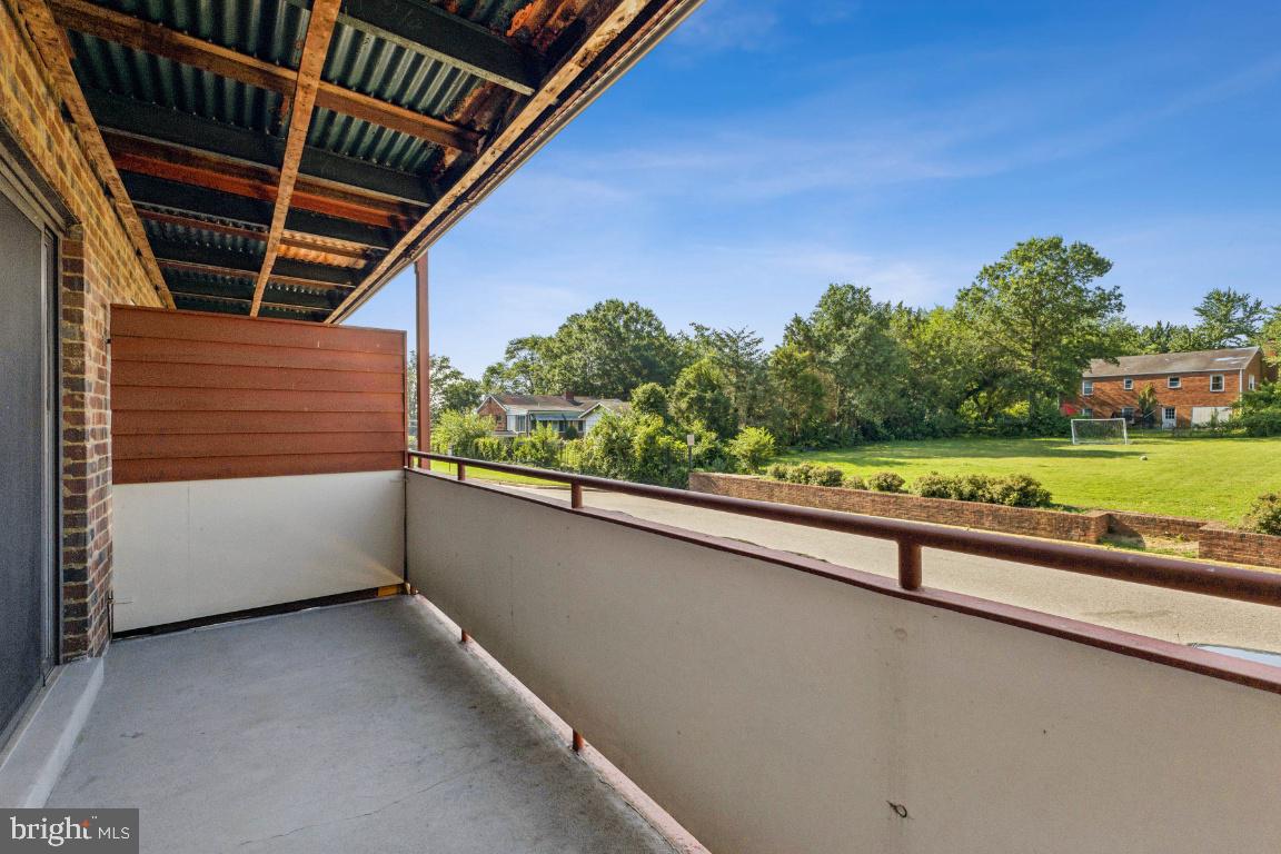 HUNTINGTON WALK - Residential Lease