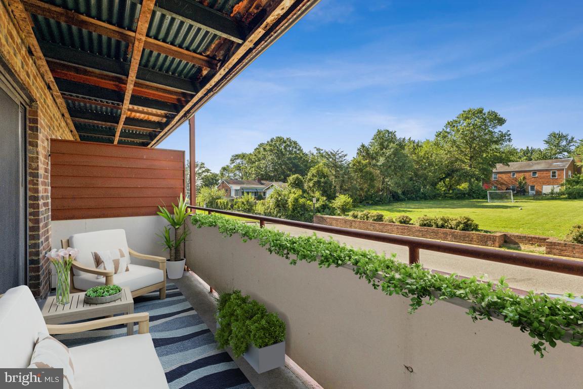 HUNTINGTON WALK - Residential Lease