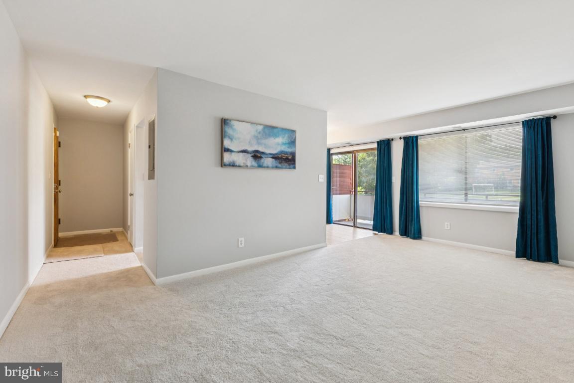 HUNTINGTON WALK - Residential Lease