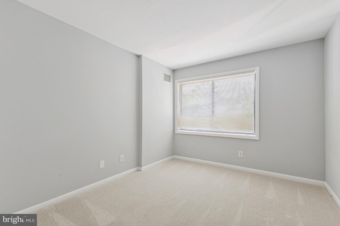 HUNTINGTON WALK - Residential Lease