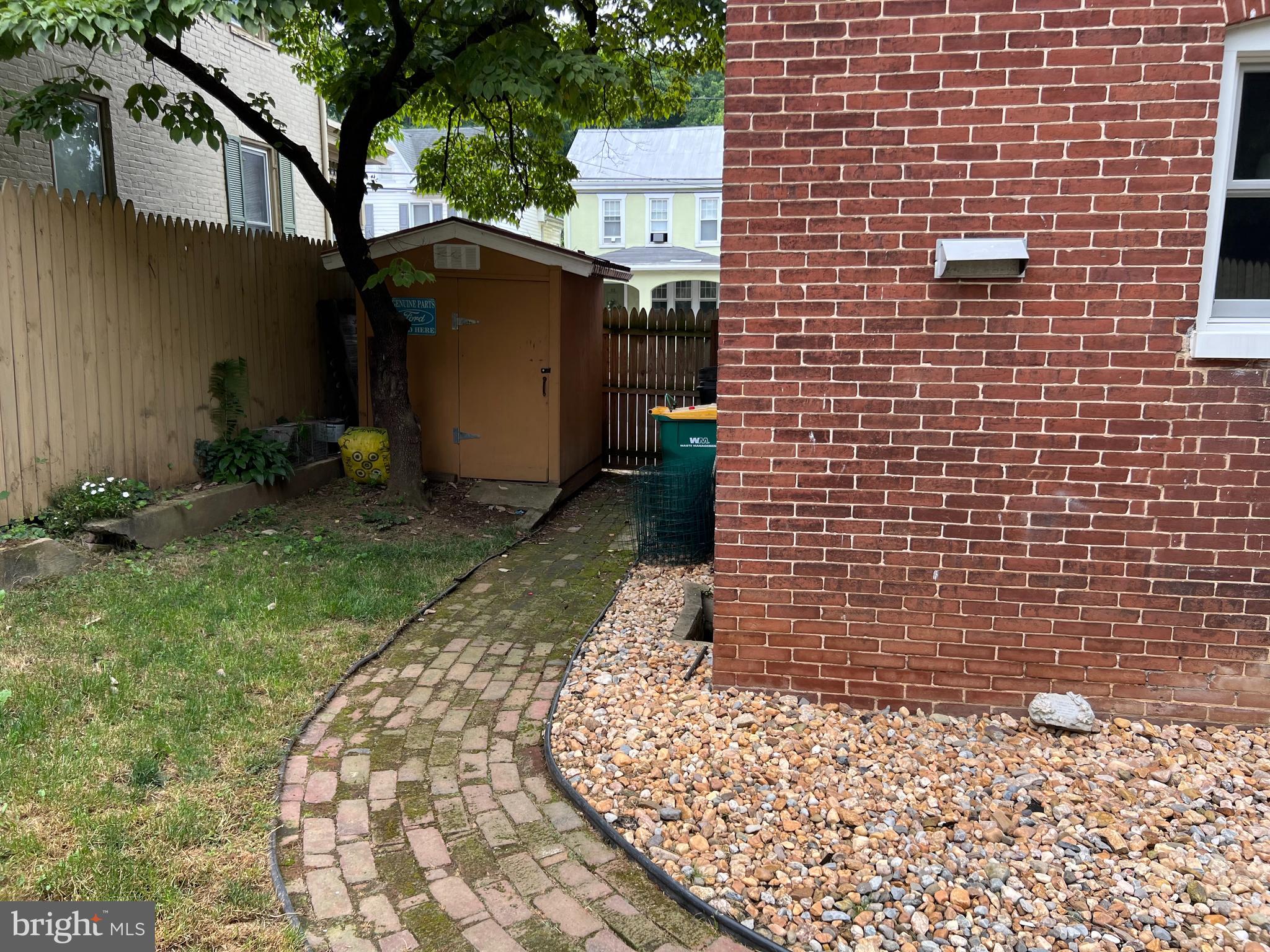 WAYNESBORO - Residential