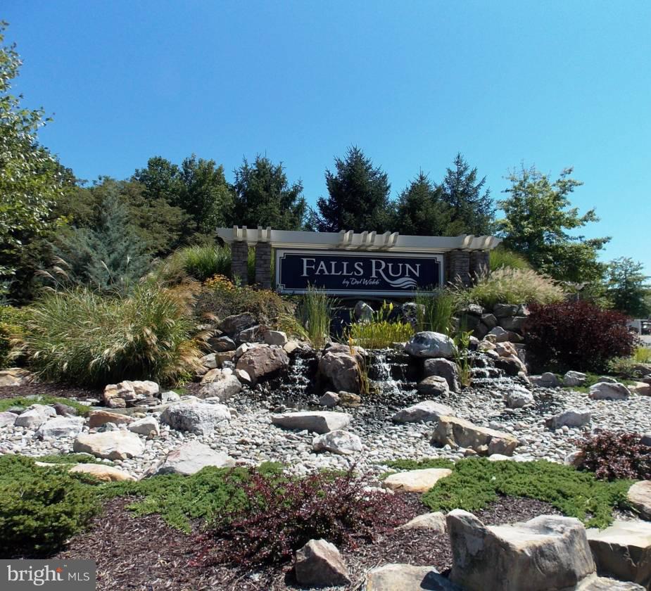 FALLS RUN - Residential