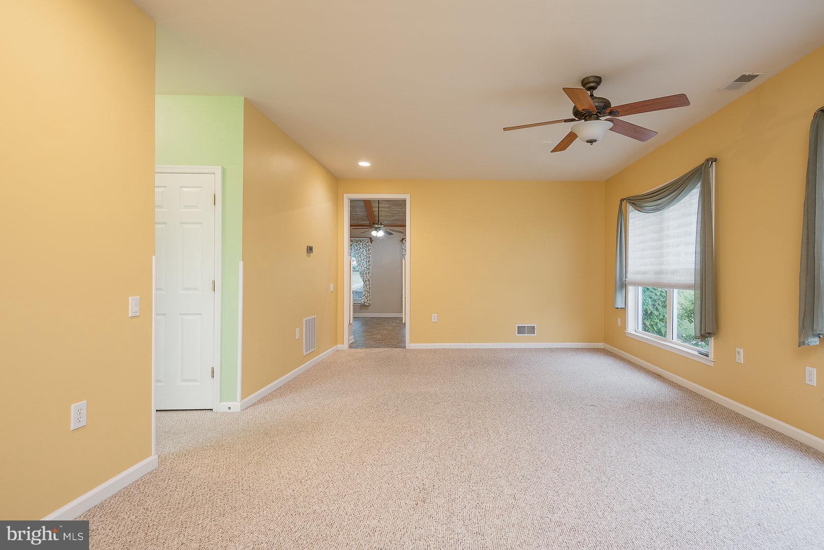 FALLS RUN - Residential