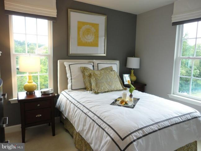 GREENBELT STATION - Residential