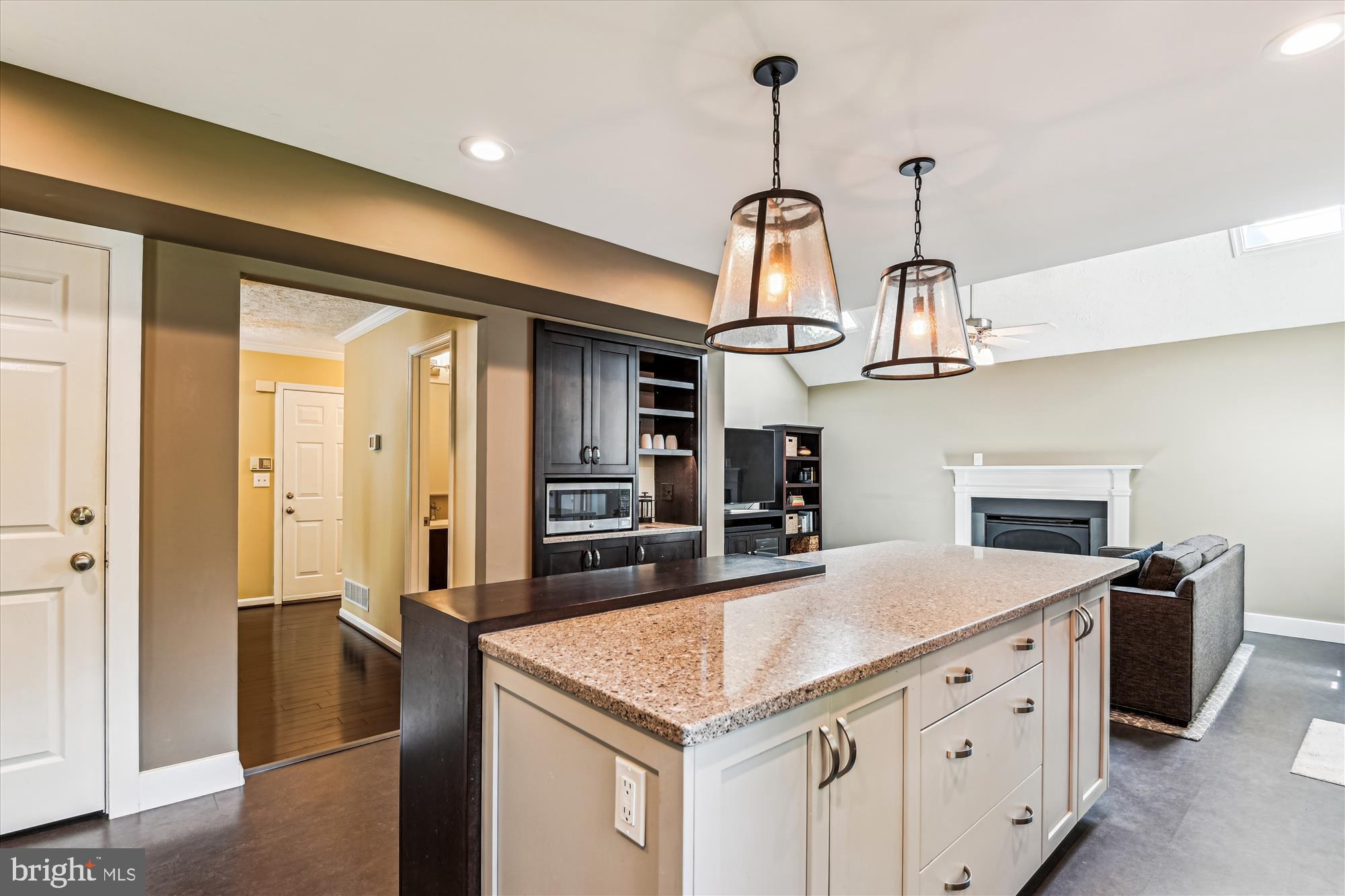 798 WINDGATE DRIVE
