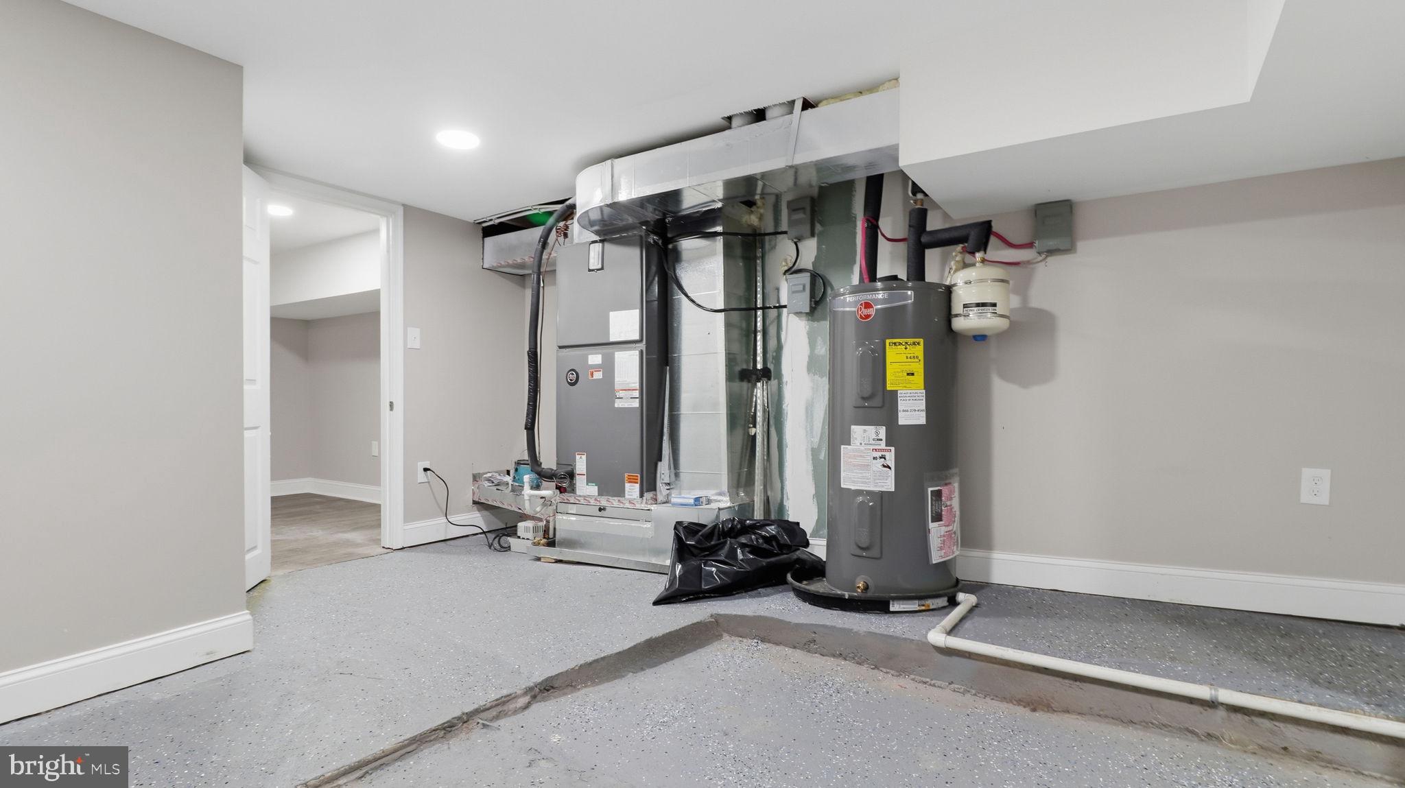 SANDTOWN-WINCHESTER - Residential Lease