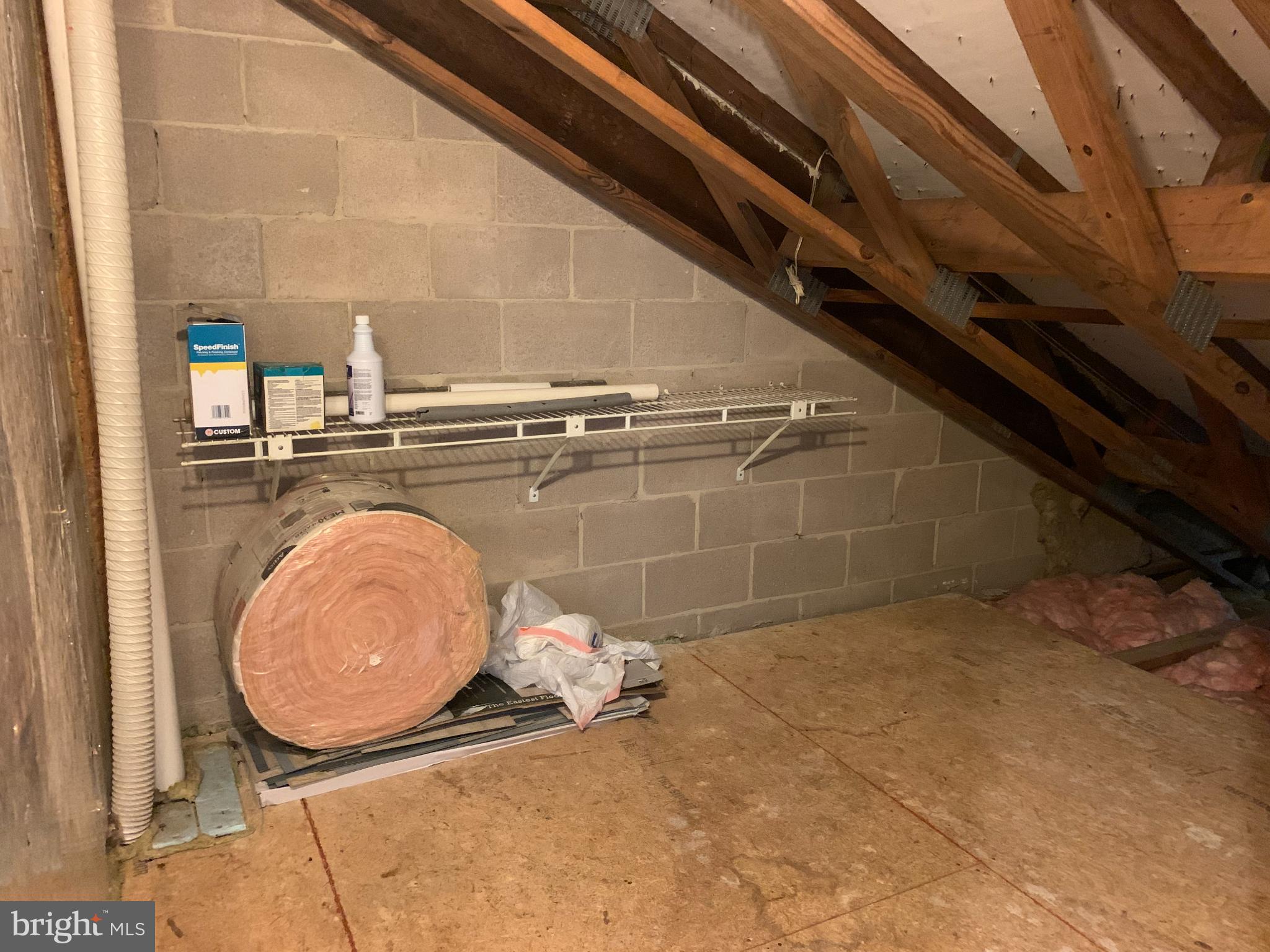 LINDENFIELD - Residential Lease