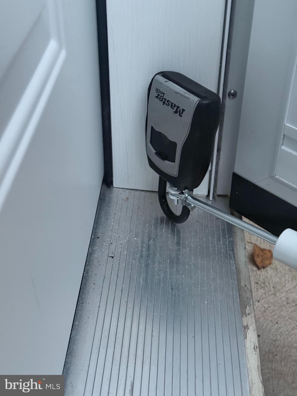 LINDENFIELD - Residential Lease