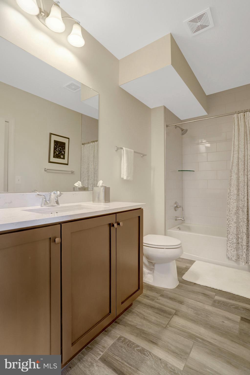 WALHAVEN AT KINGSTOWNE - Residential