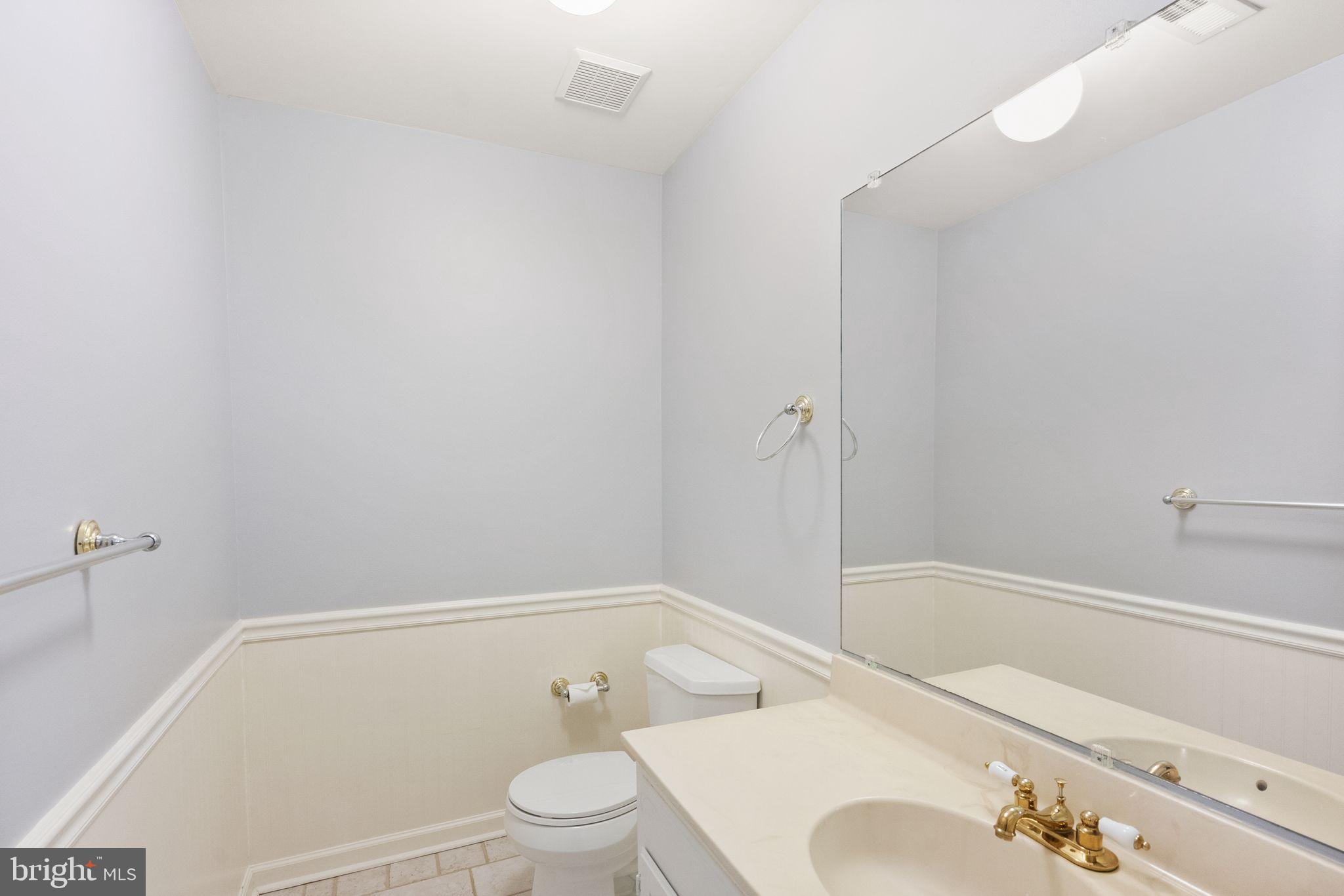 MCLEAN MEWS - Residential Lease