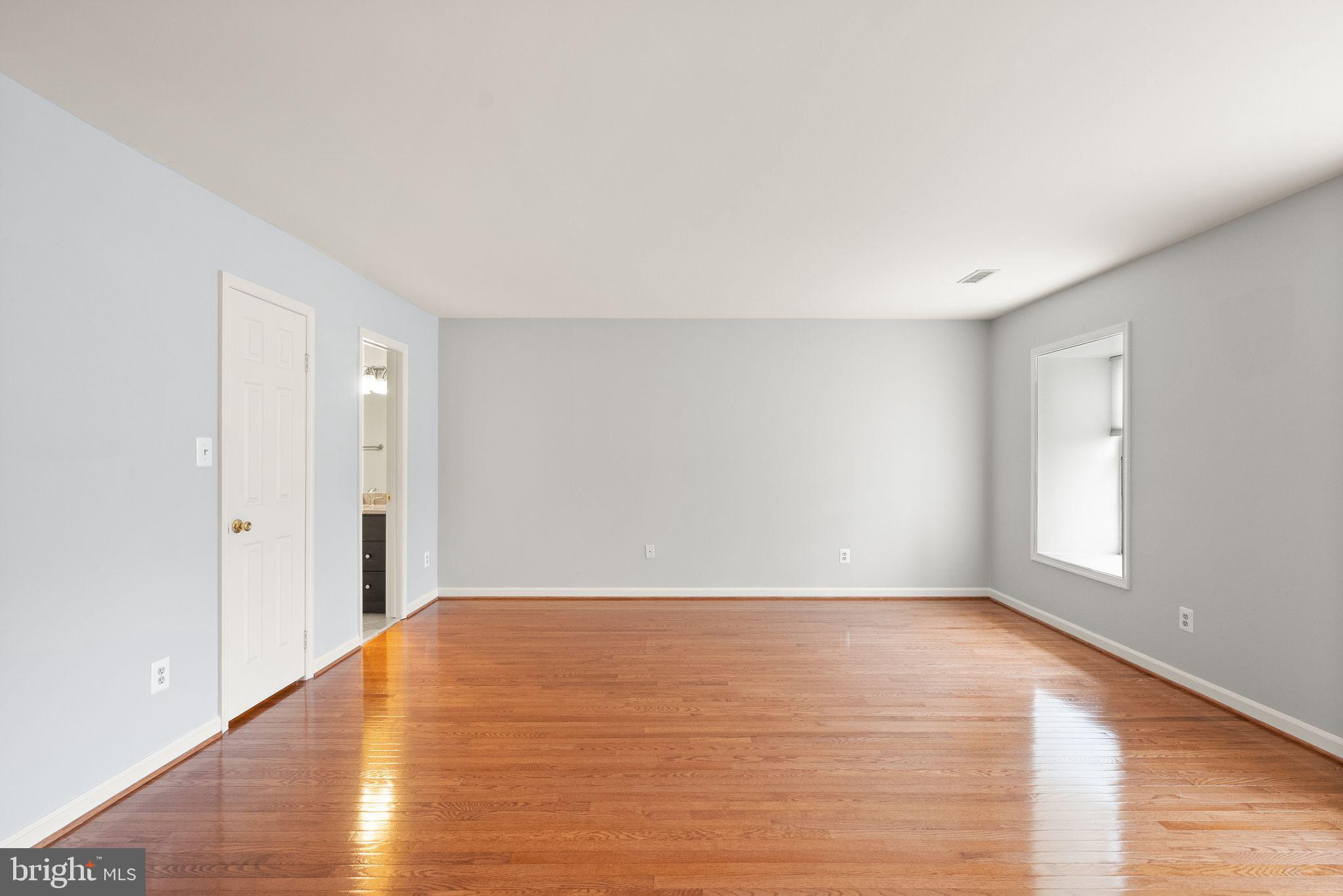 MCLEAN MEWS - Residential Lease