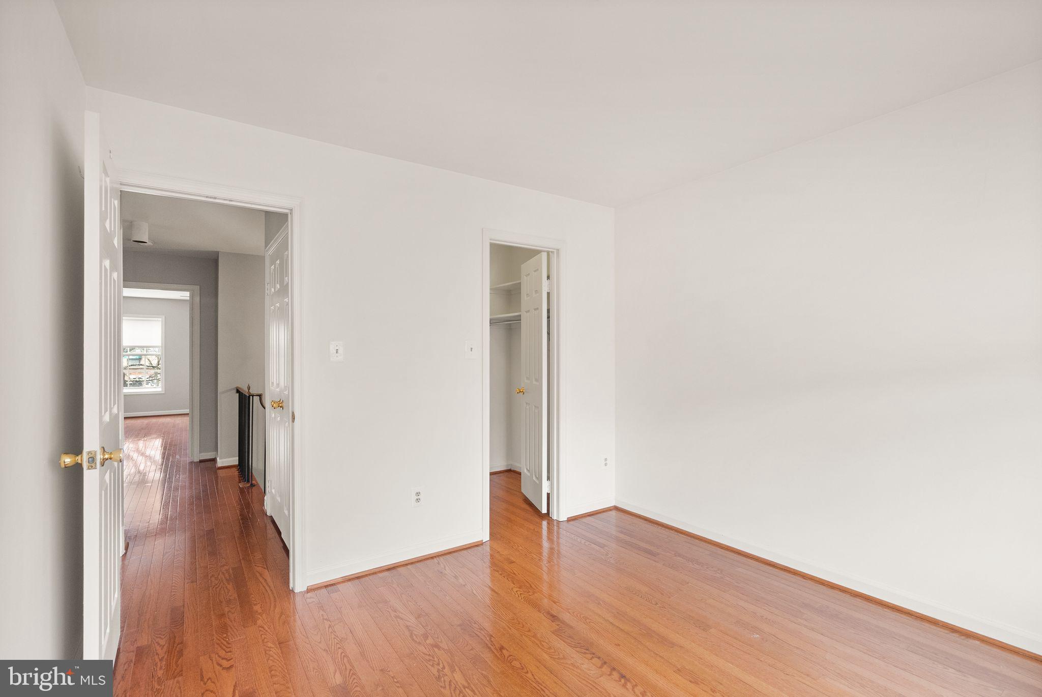 MCLEAN MEWS - Residential Lease