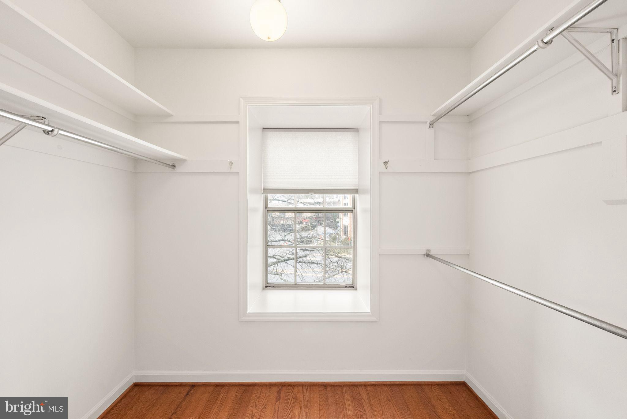 MCLEAN MEWS - Residential Lease