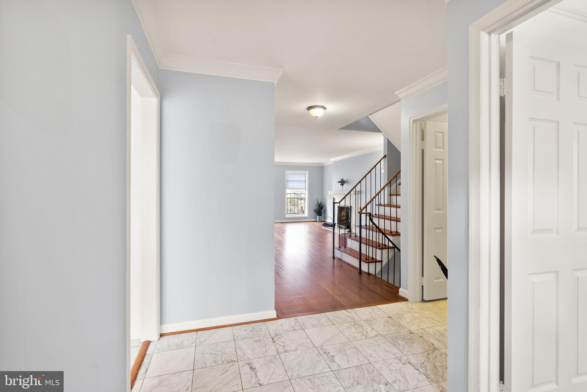 MCLEAN MEWS - Residential Lease